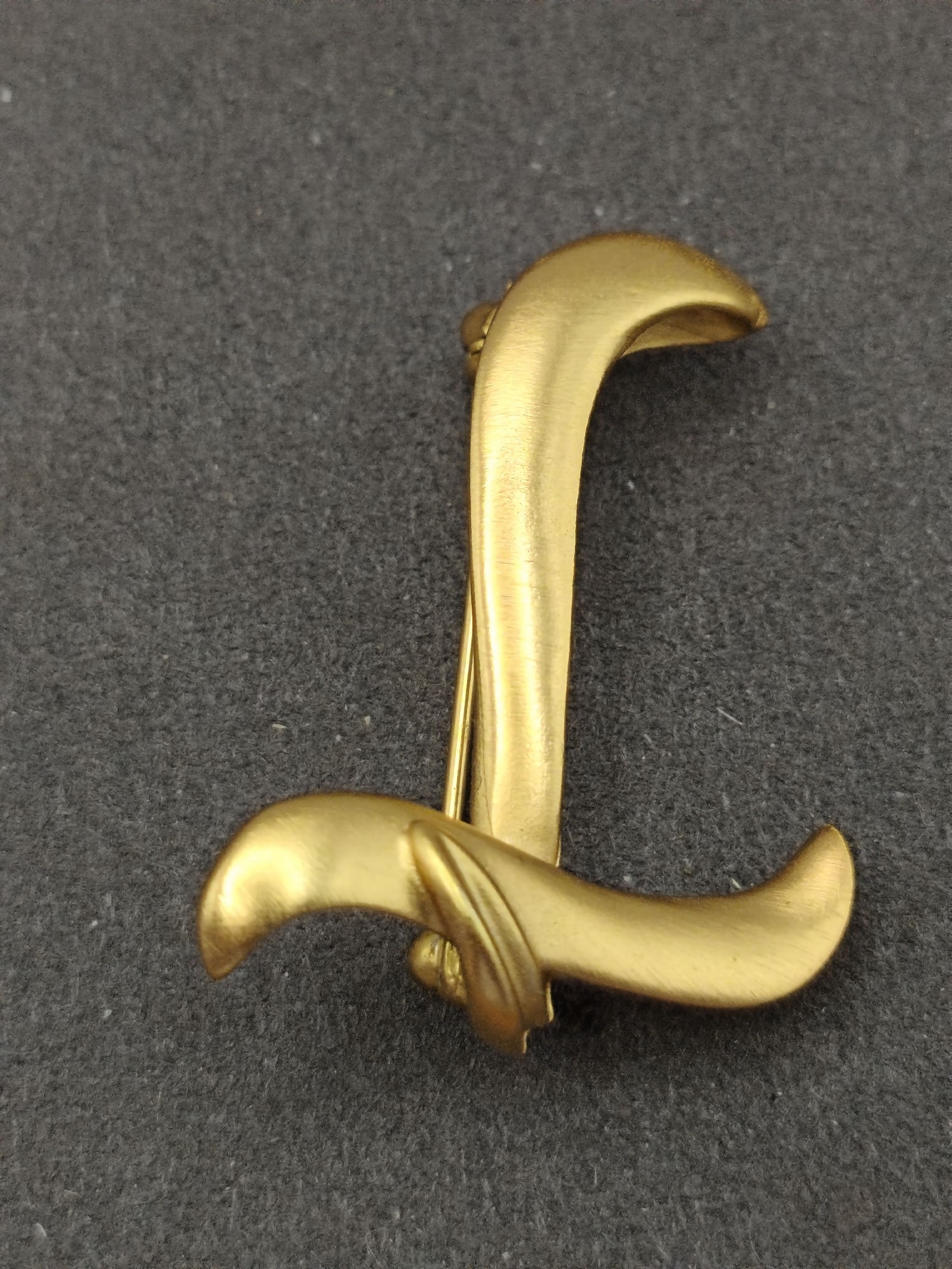 Gold Tone Women L Initial Brooch Pin ©AK Mark image 3