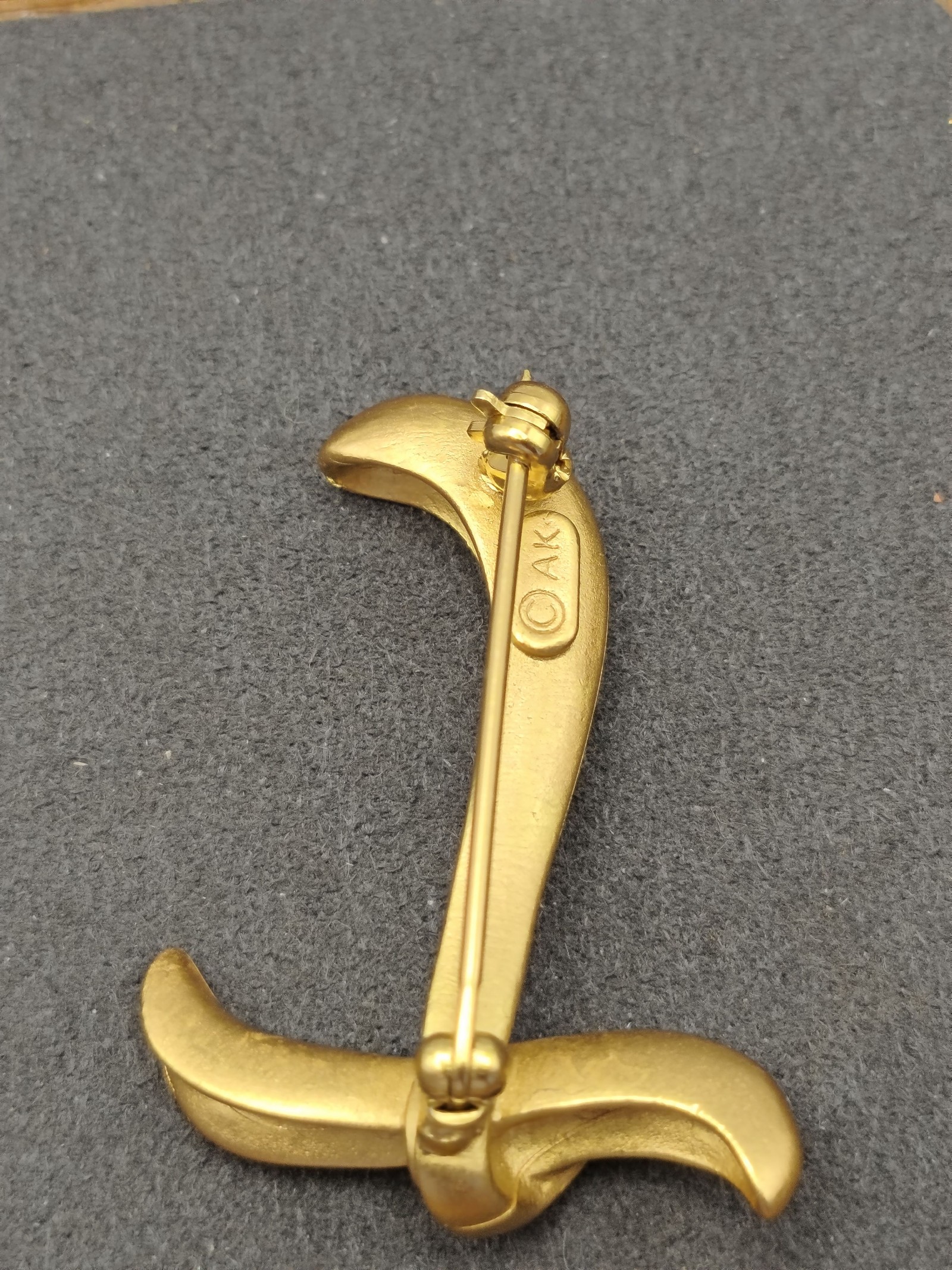 Gold Tone Women L Initial Brooch Pin ©AK Mark image 4