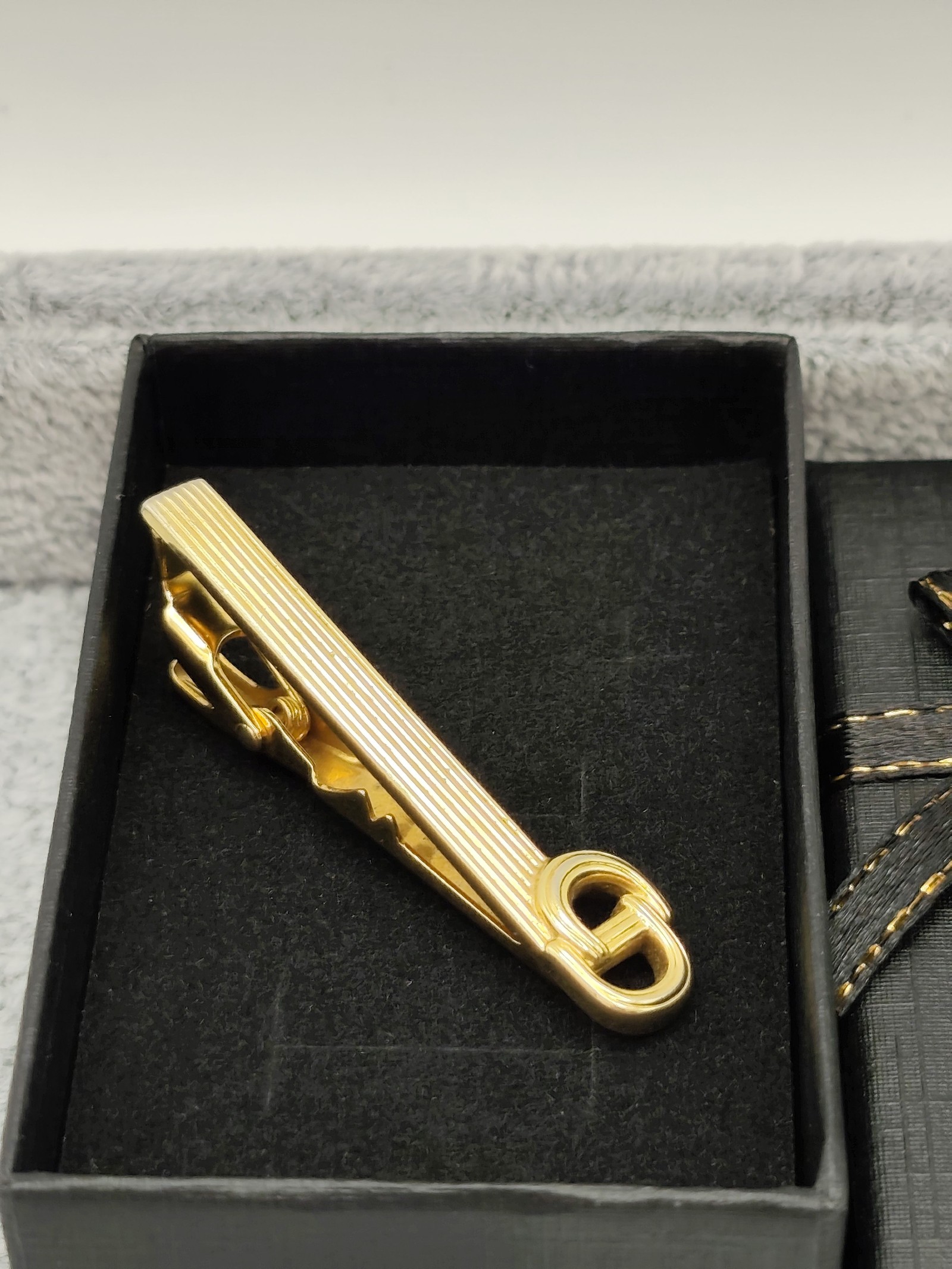 Christian Dior Gold Tone Men's Tie Clip with Box Other Size image 2