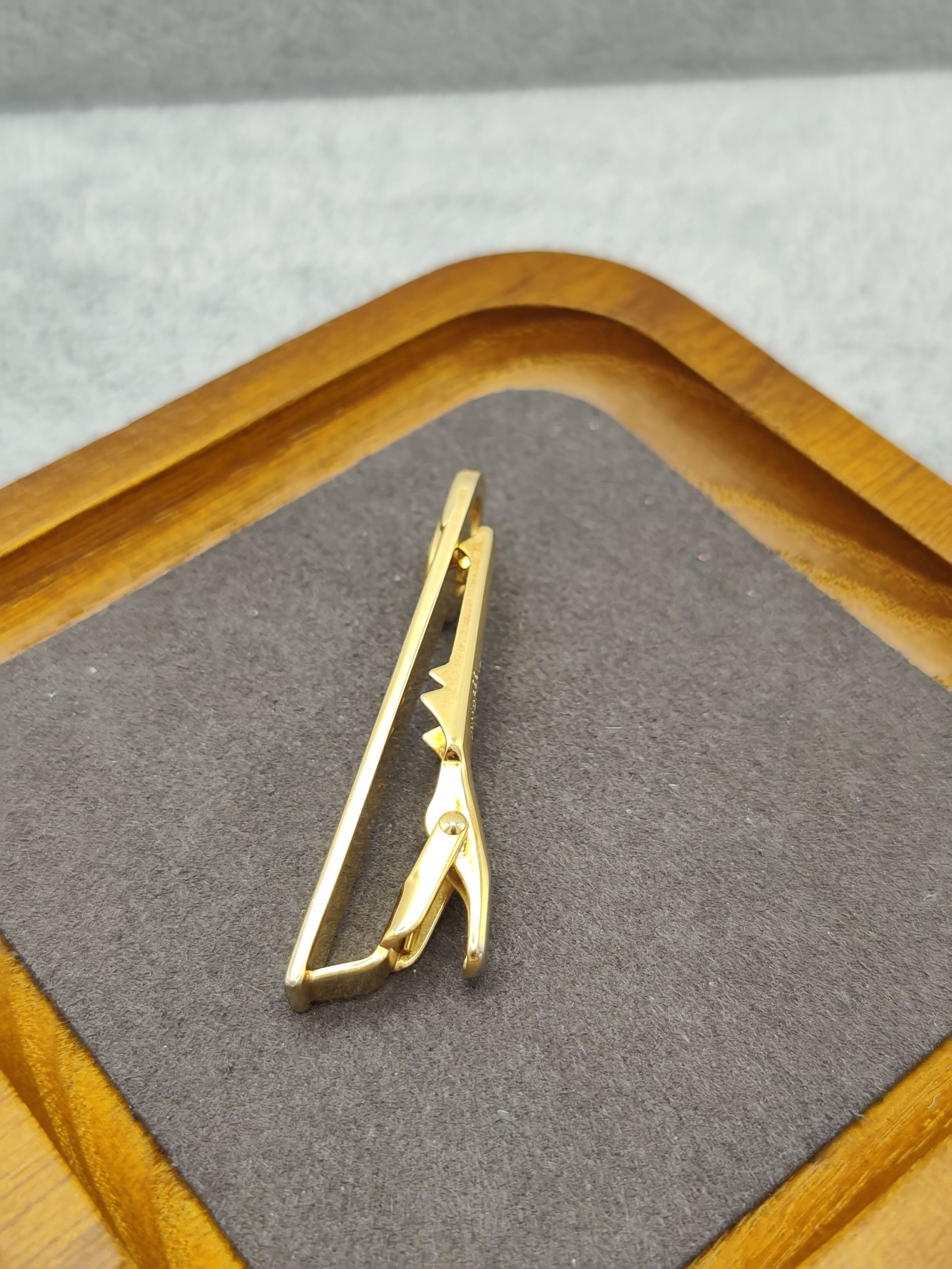 Christian Dior Gold Tone Men's Tie Clip with Box Other Size image 7