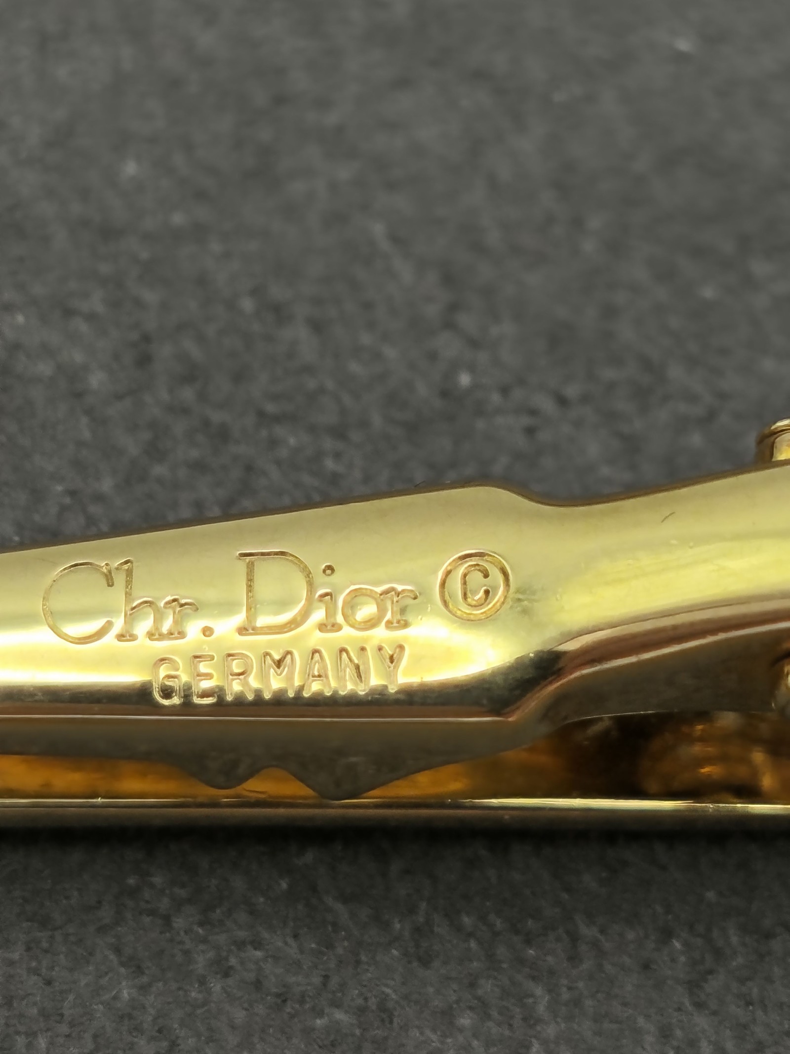 Christian Dior Gold Tone Men's Tie Clip with Box Other Size image 10