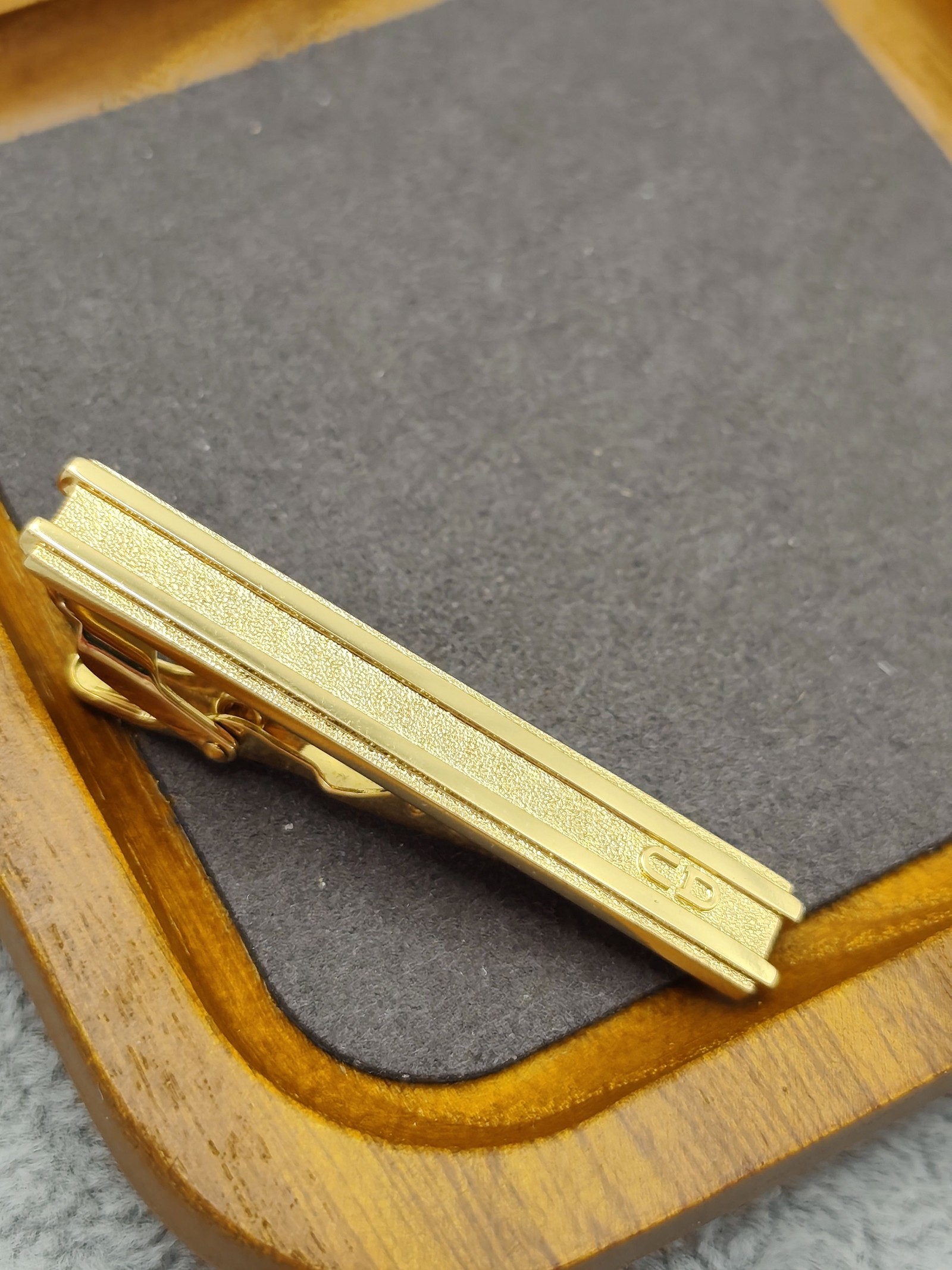 Christian Dior Gold Tone Men's Tie Clip image 8