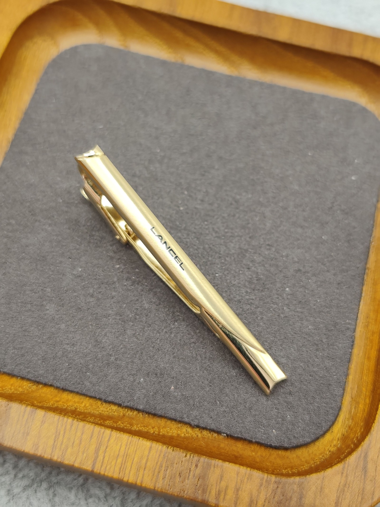 Lancel Gold Tone Men's Tie Clip with Case Other image 4