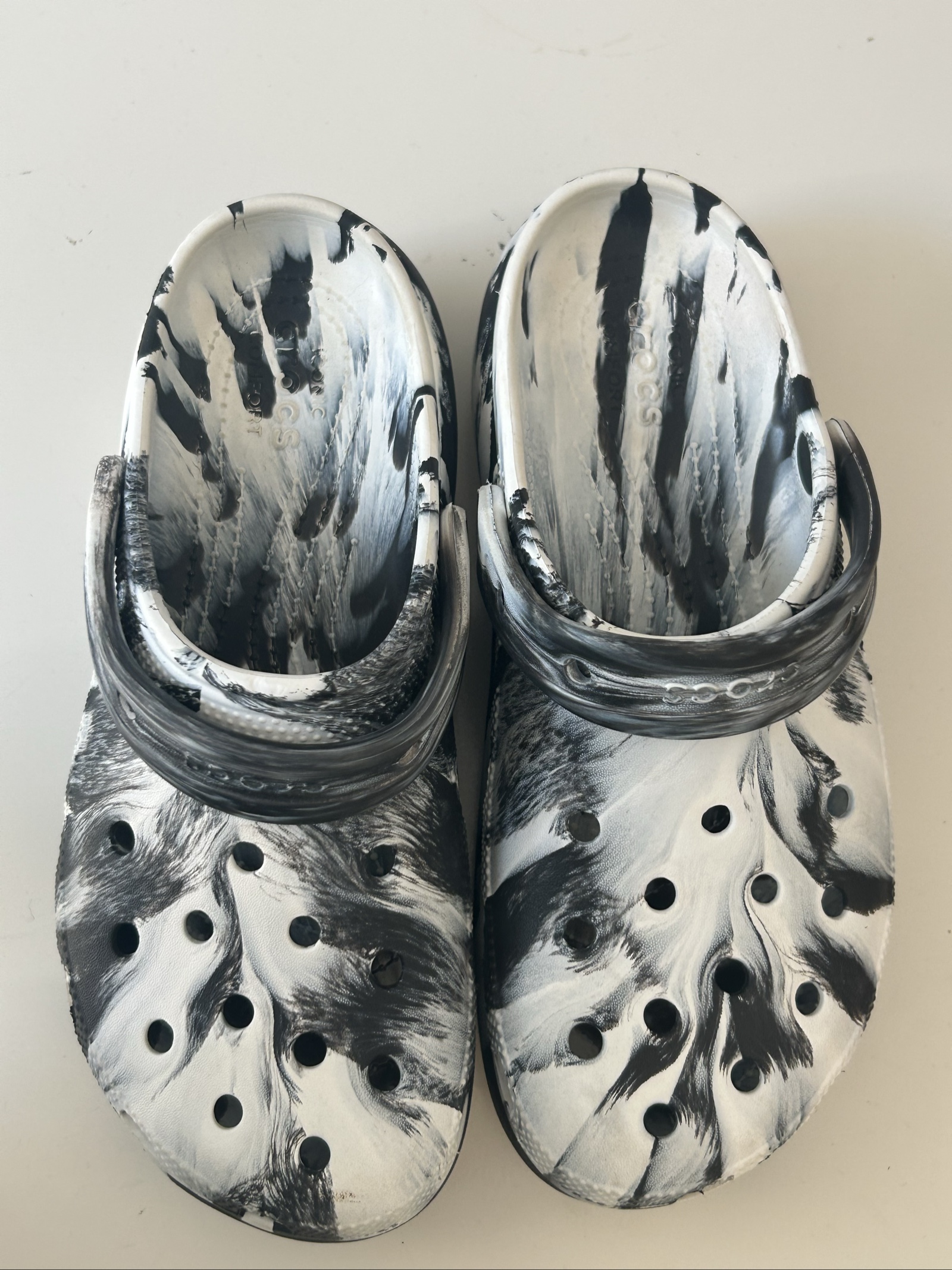 Crocs Black & White Marble Print Clogs UK 8