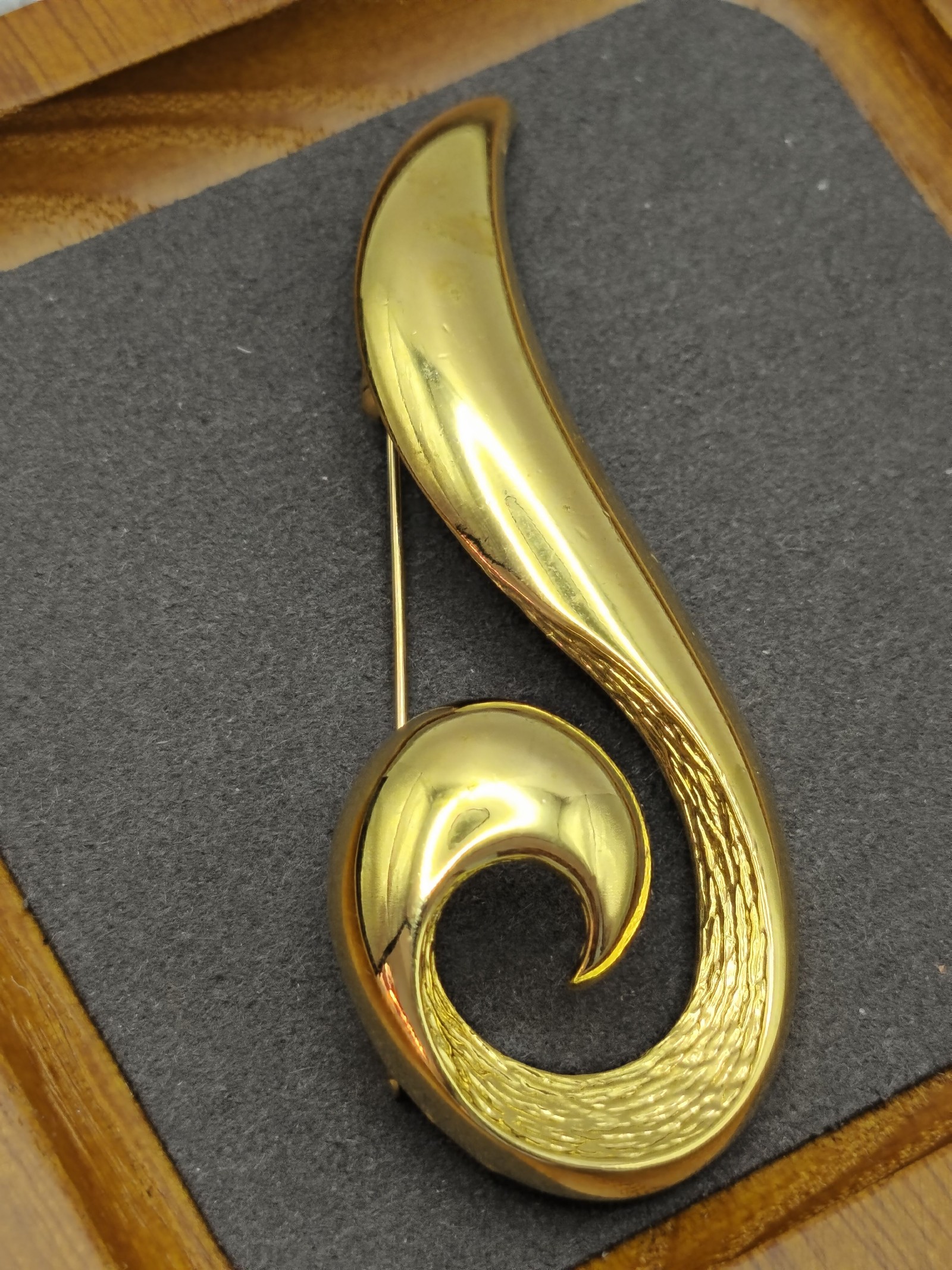 Comtesse Menard Gold Tone Spiral Brooch Pin Women's Stylish Accessory Other image 2