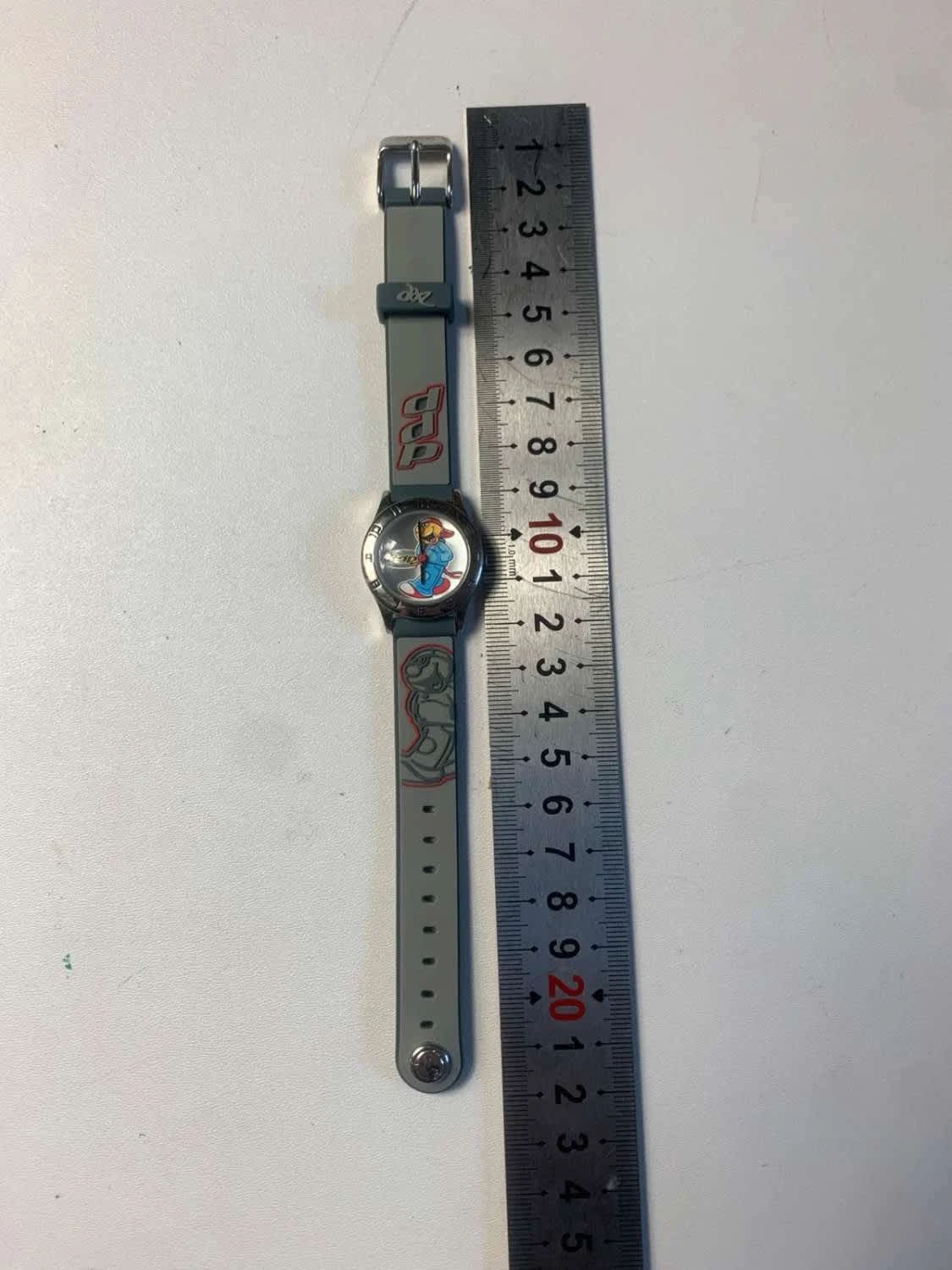 DDP Montre Quartz Grise & Multi Cadran Personnage Hip-Hop Réf. 30712 image 6