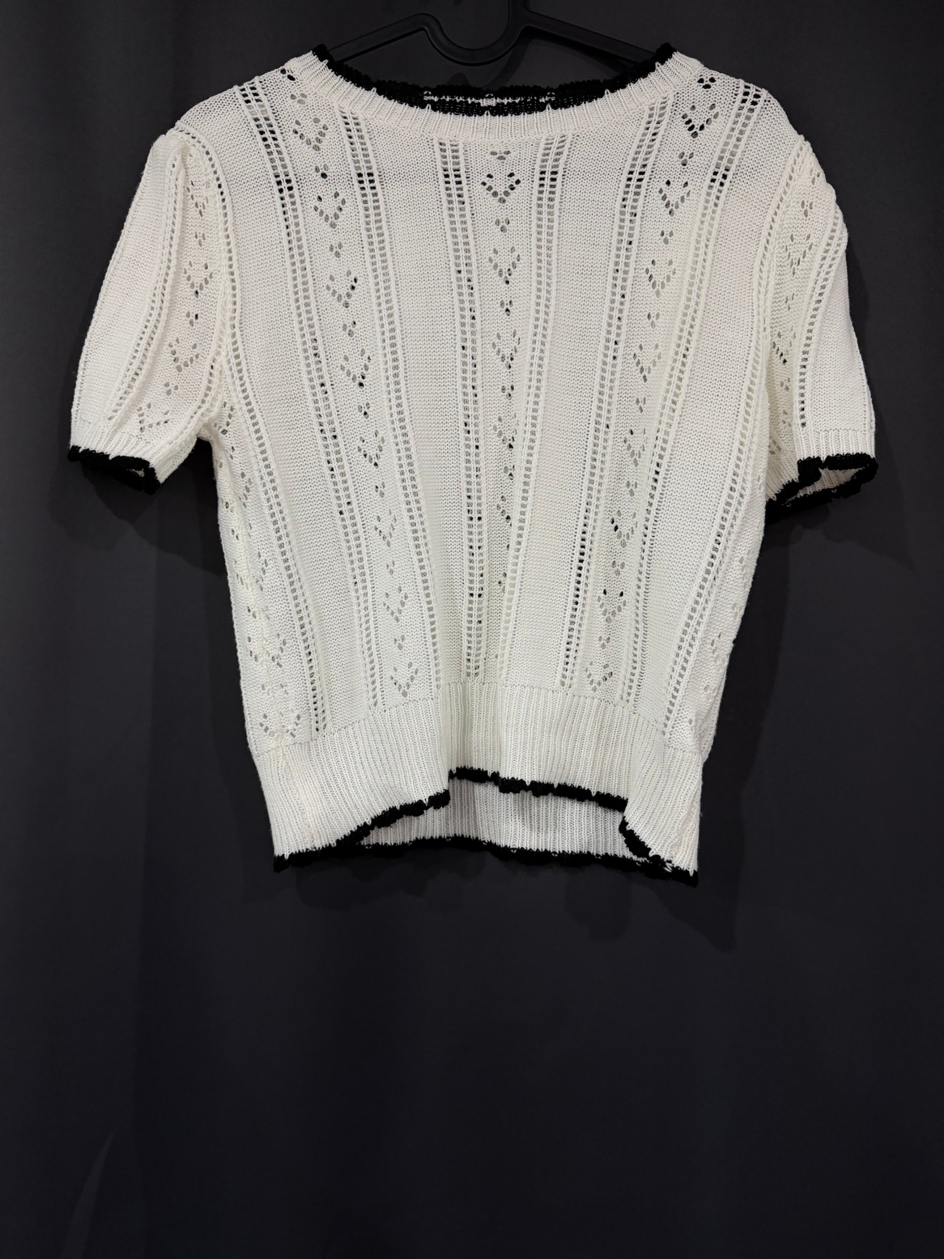 Shein Women's White & Black Knit Short Sleeve Sweater Medium