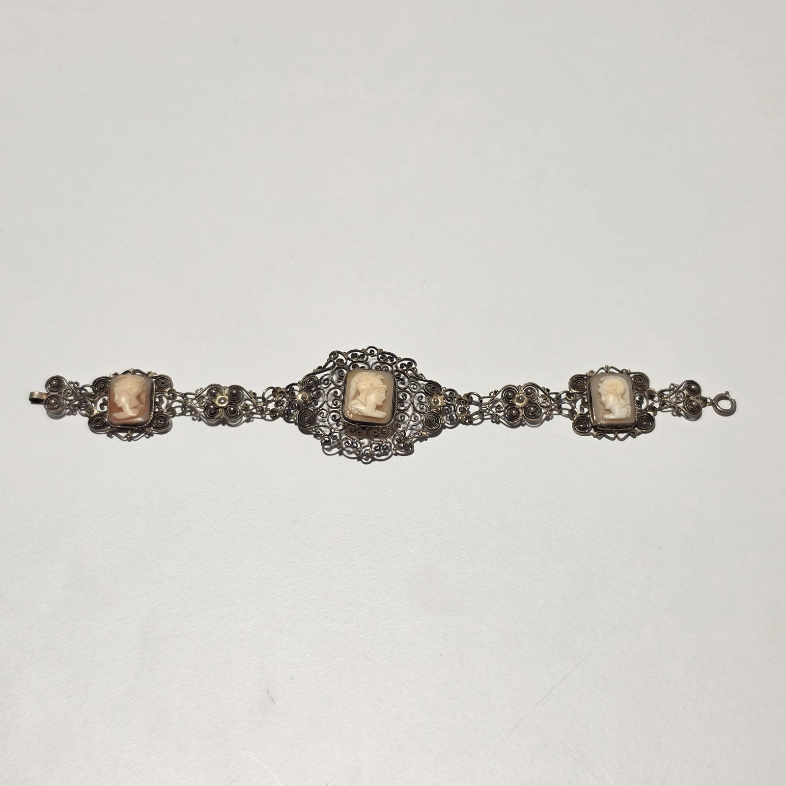 800bVintage Cameo Silver Filigree Bracelet .b5