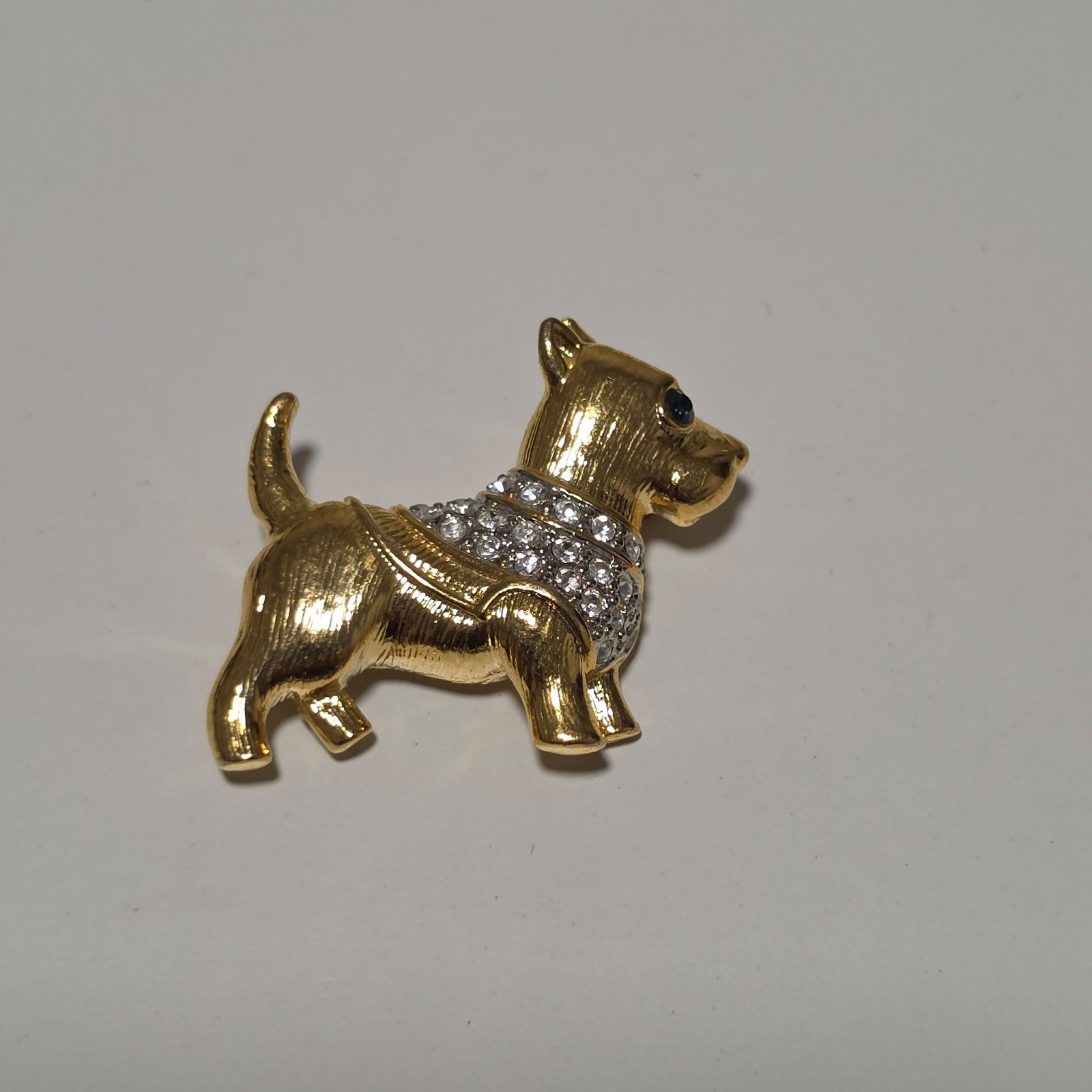 Costume Gold Tone Crystal Dog Brooch Pin .b5