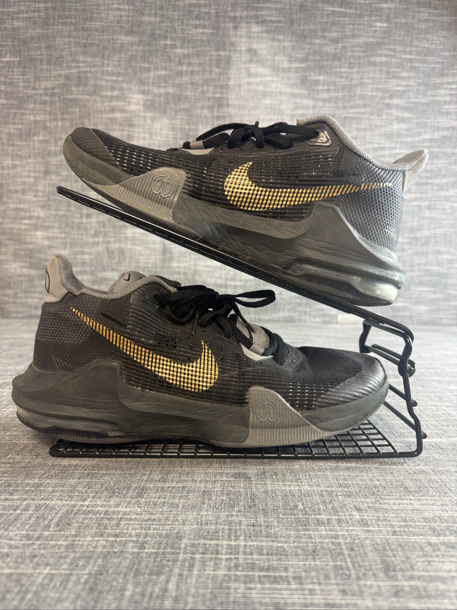 Nike Kobe AD Men’s Basketball Trainers UK 9 Black Gold
