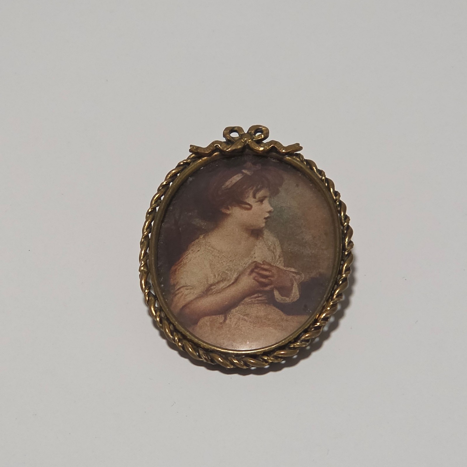 Vintage Oval portrait Brooch. b5 image 2