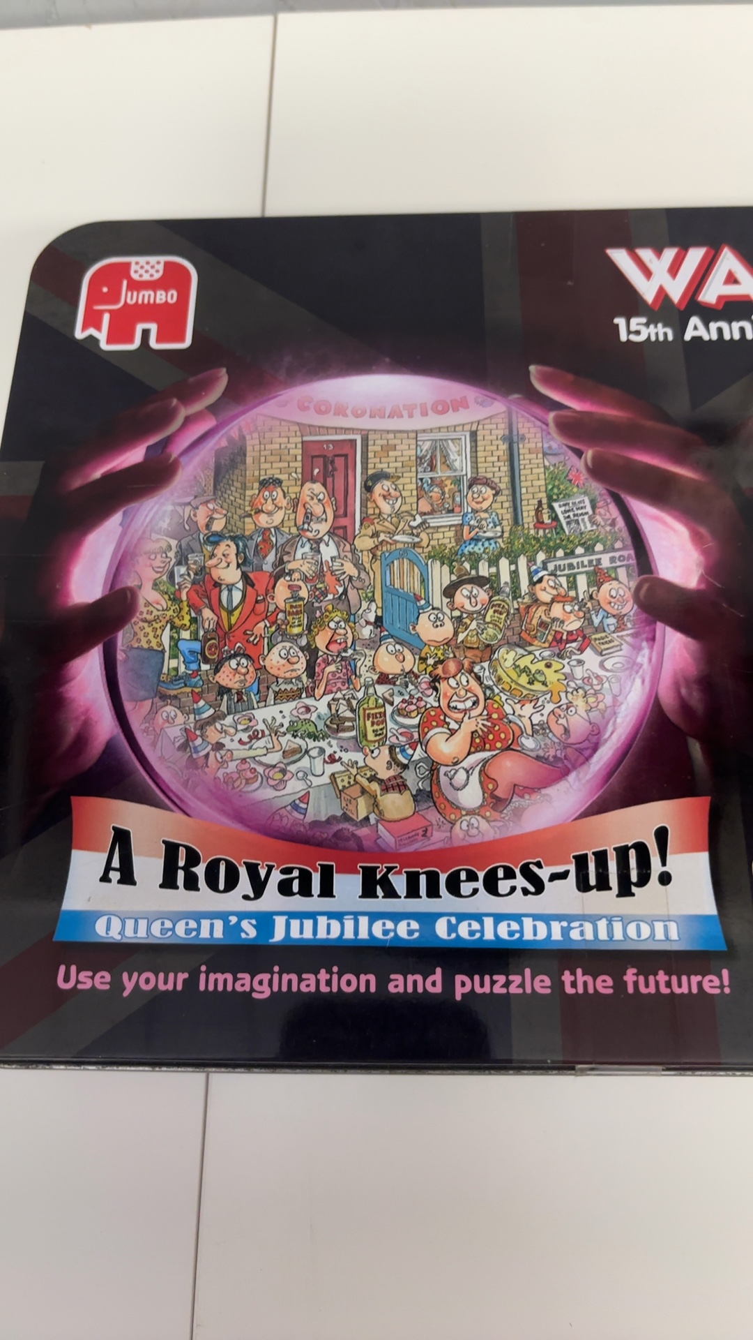Jumbo Wasgij A Royal Knees-Up Queen's Jubilee Celebration Puzzle Limited Edition tin box image 2