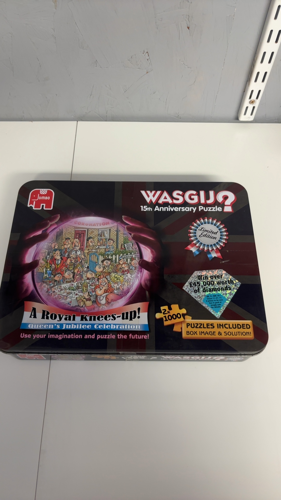 Jumbo Wasgij A Royal Knees-Up Queen's Jubilee Celebration Puzzle Limited Edition tin box