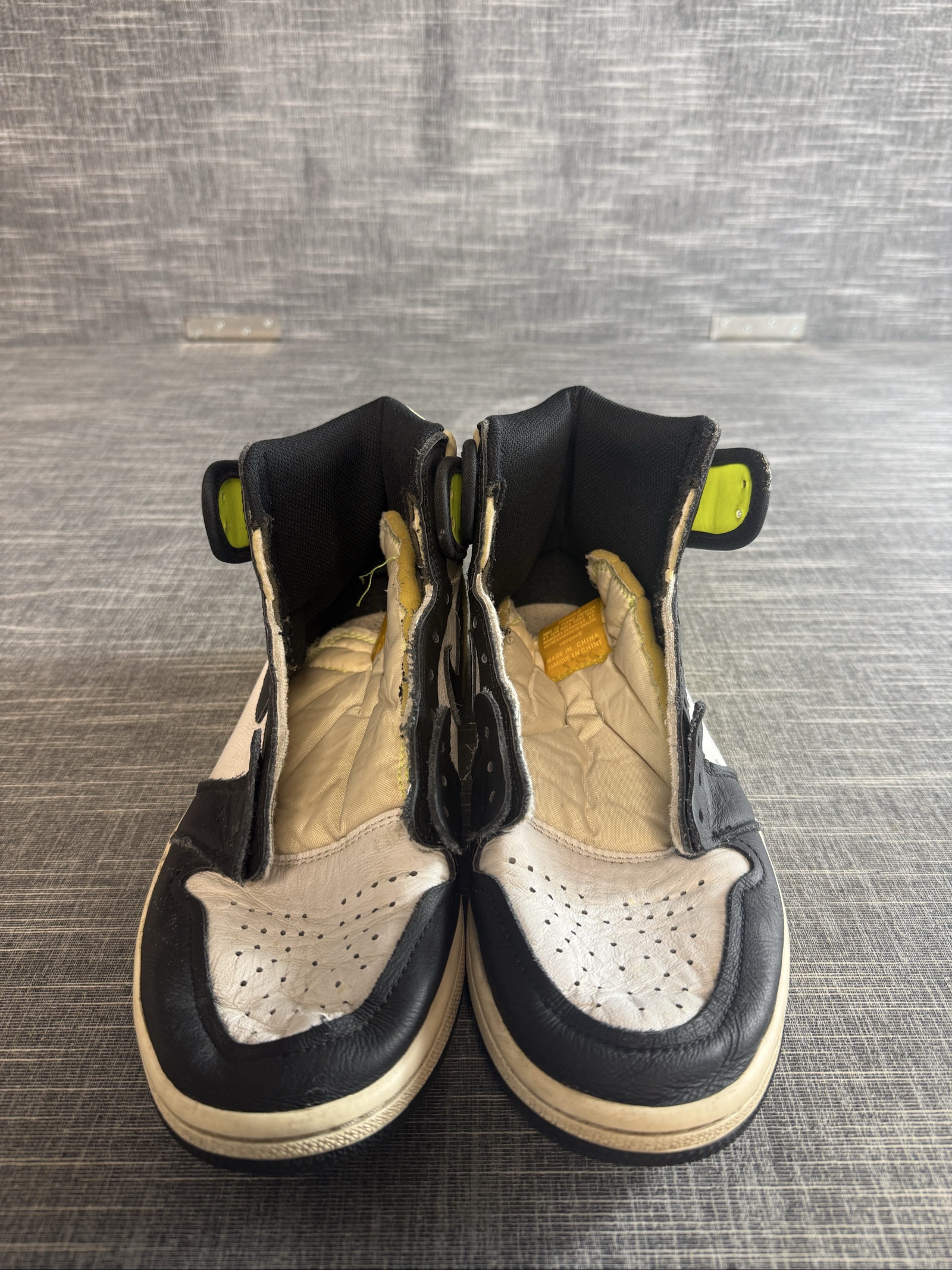 Nike Air Jordan 1 Men’s Basketball Shoes UK 8 White Black Yellow Neon image 3
