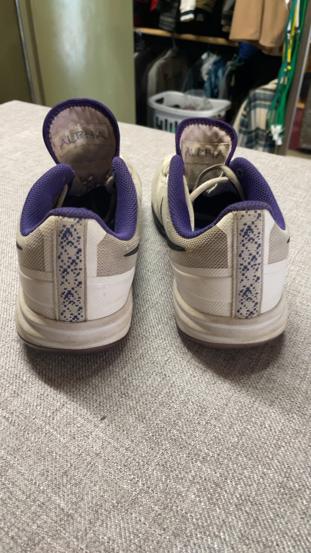 Kobe Nike Purple & White Alpha Basketball Shoes US 8 image 7