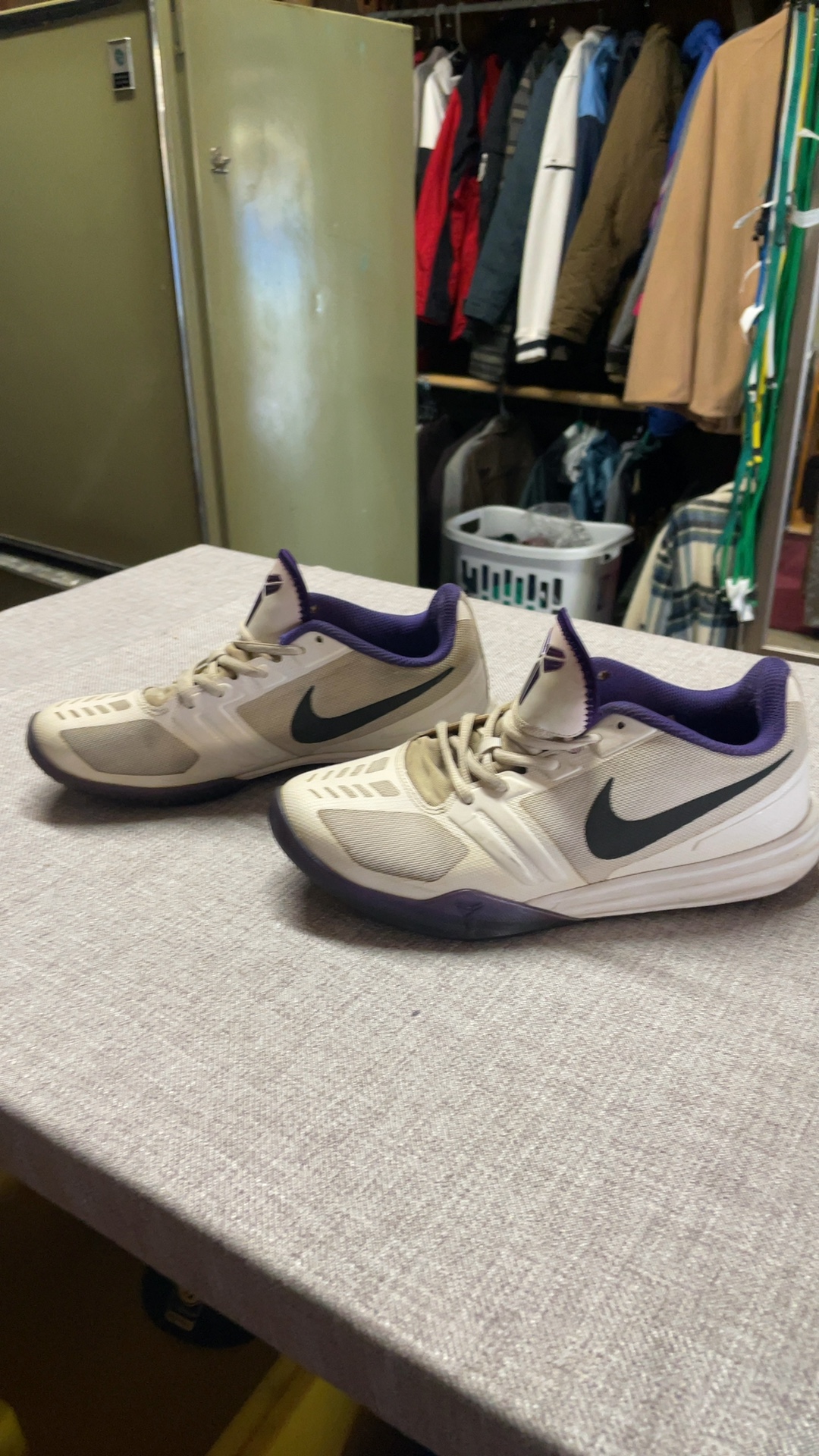 Kobe Nike Purple & White Alpha Basketball Shoes US 8 image 8
