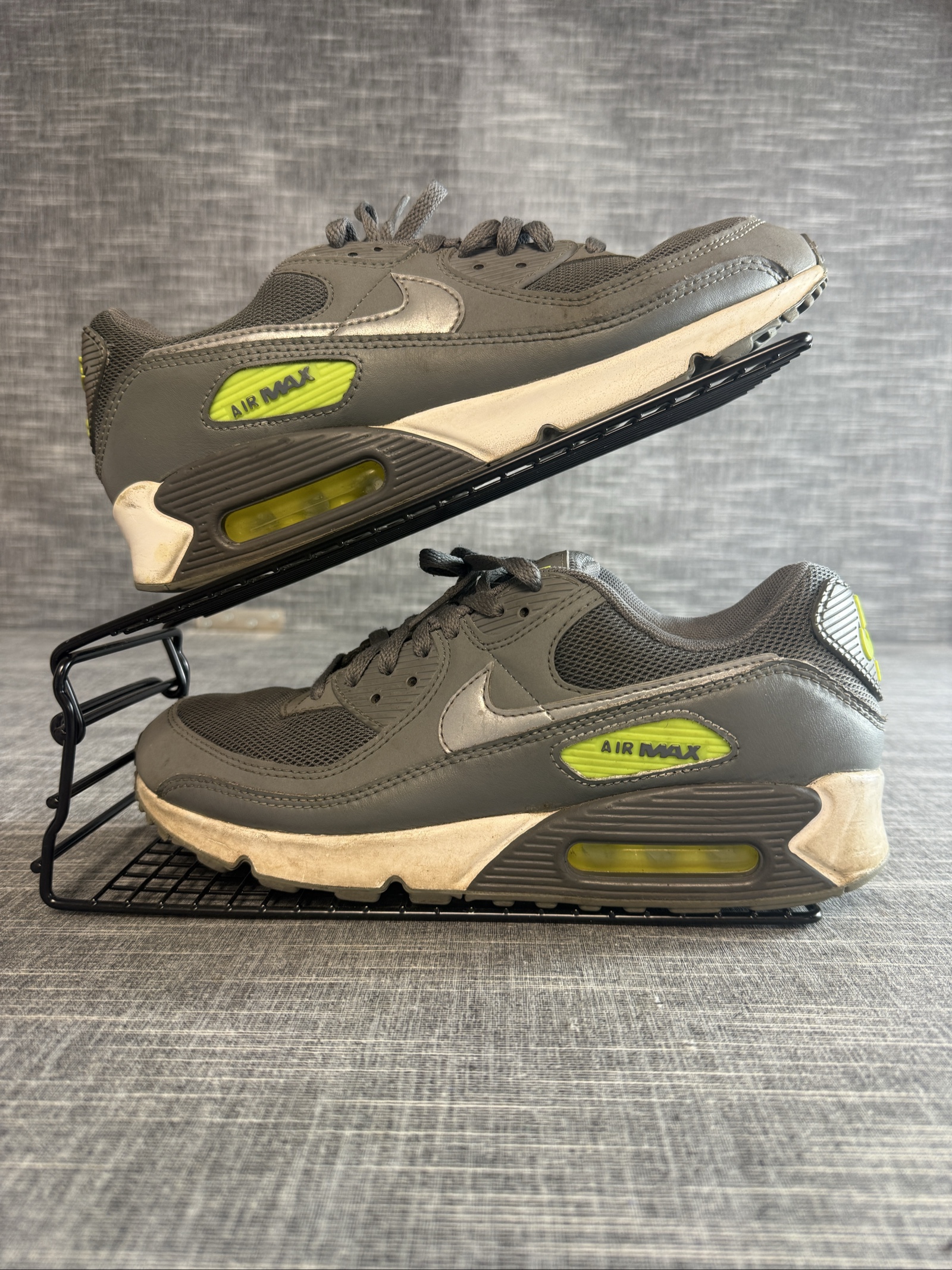 Nike Air Max Men’s Running Trainers UK 8 Grey Neon Yellow