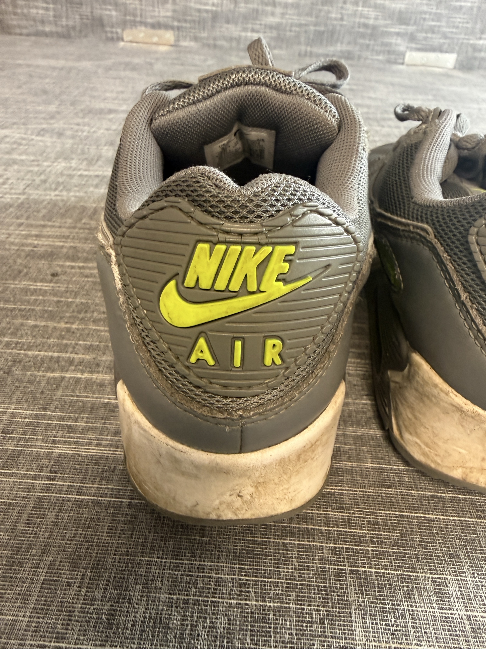 Nike Air Max Men’s Running Trainers UK 8 Grey Neon Yellow image 6