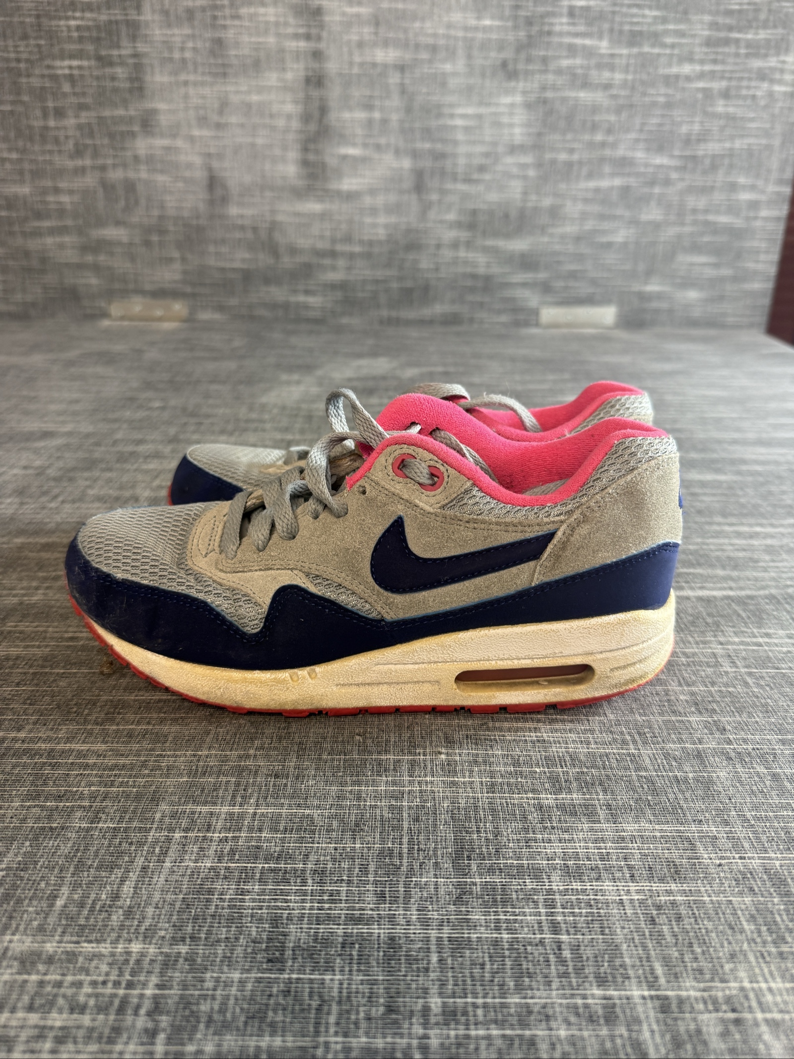 Nike Air Max Women’s Trainers UK 5 Grey Navy Pink
