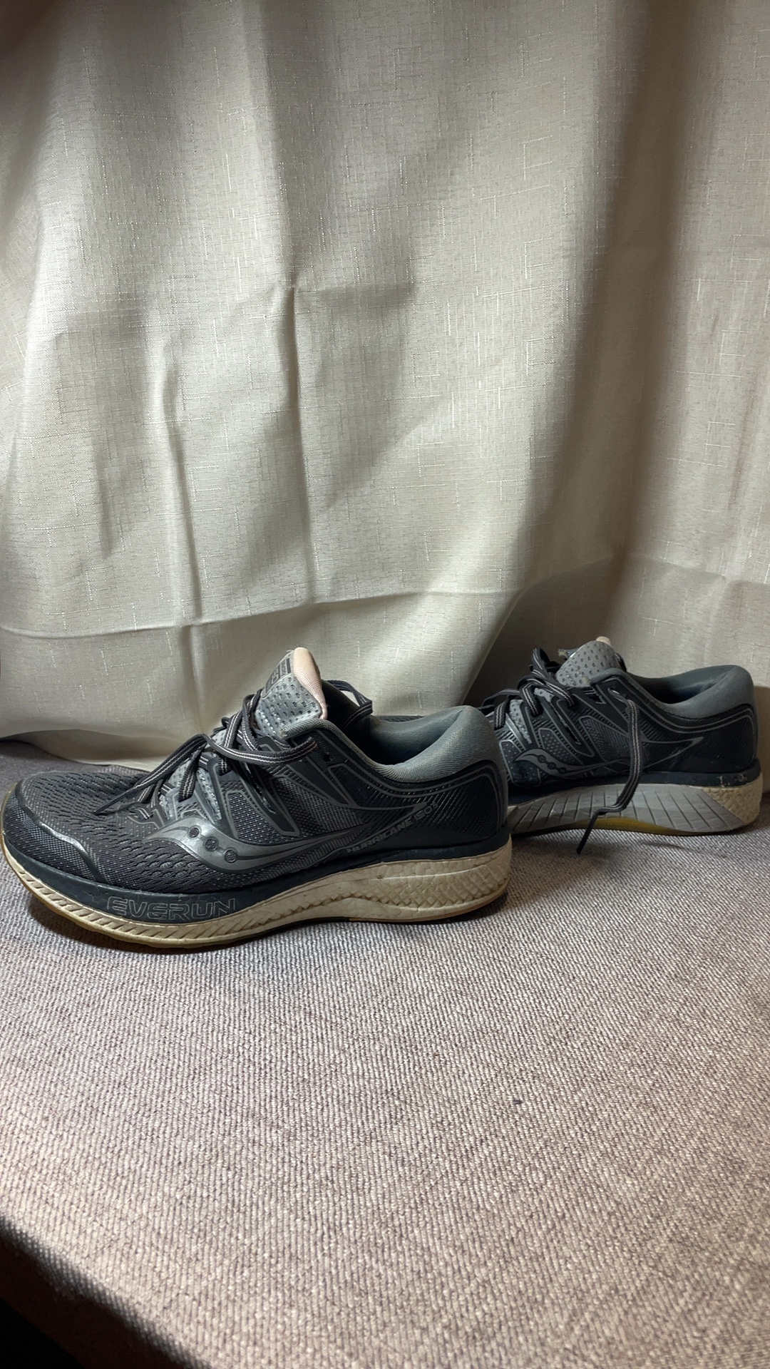 Saucony Women's Grey Everun Running Shoes US 8 image 5