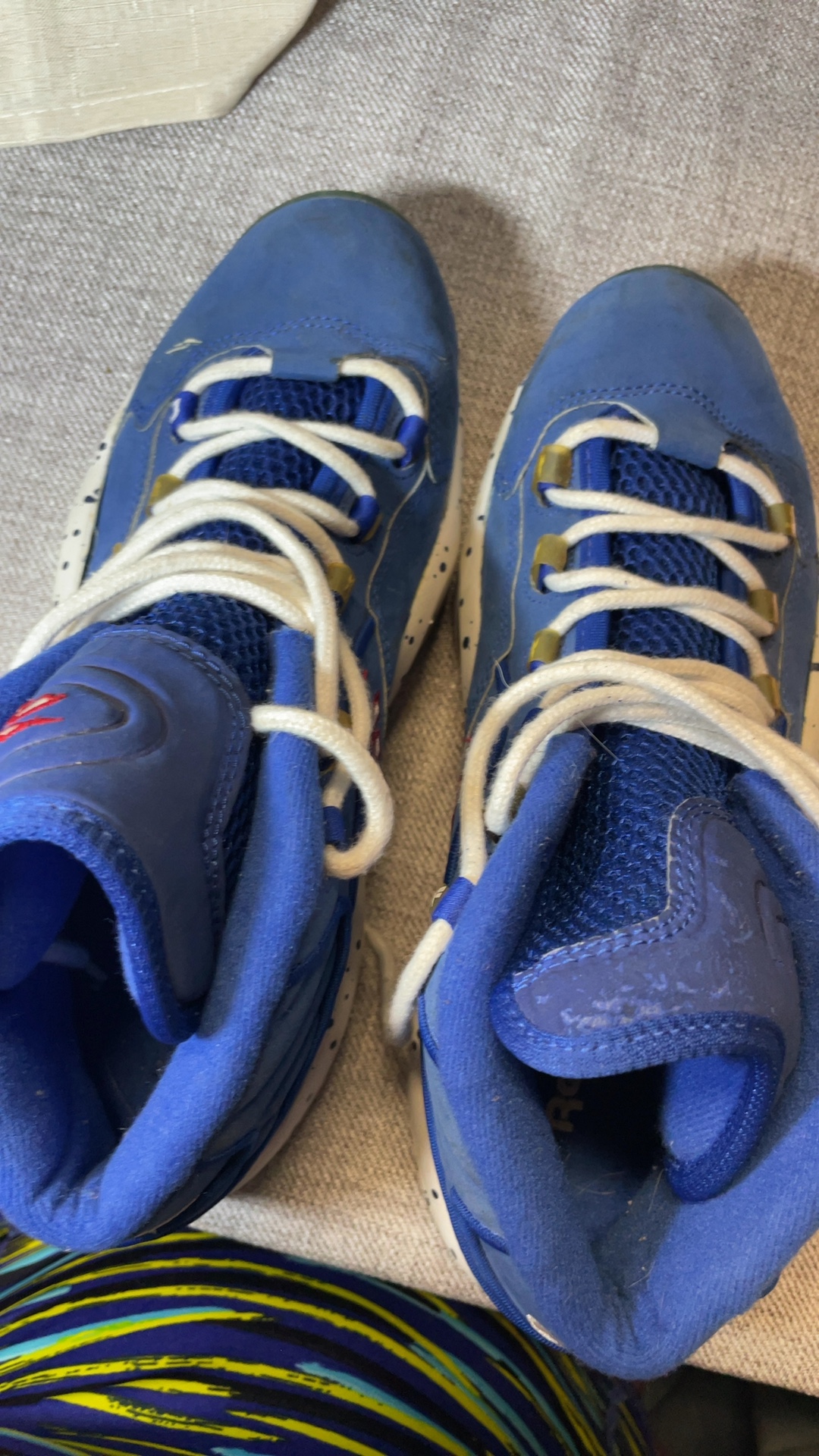 Reebok Blue & White Basketball Shoes US 9 with Speckled Sole image 5
