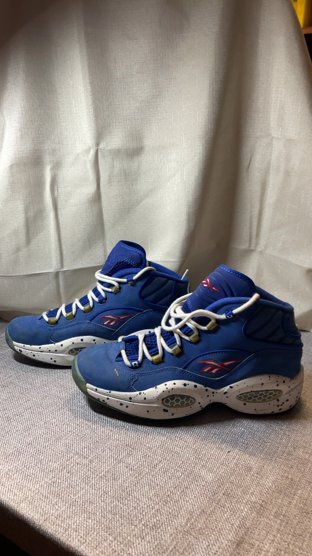 Reebok Blue & White Basketball Shoes US 9 with Speckled Sole image 9
