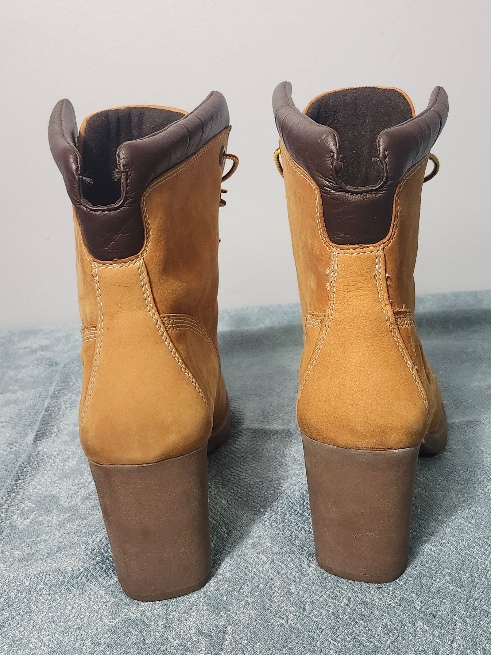 Timberland Women's Wheat Brown Leather Ankle Boots 83357 Size 10 image 3