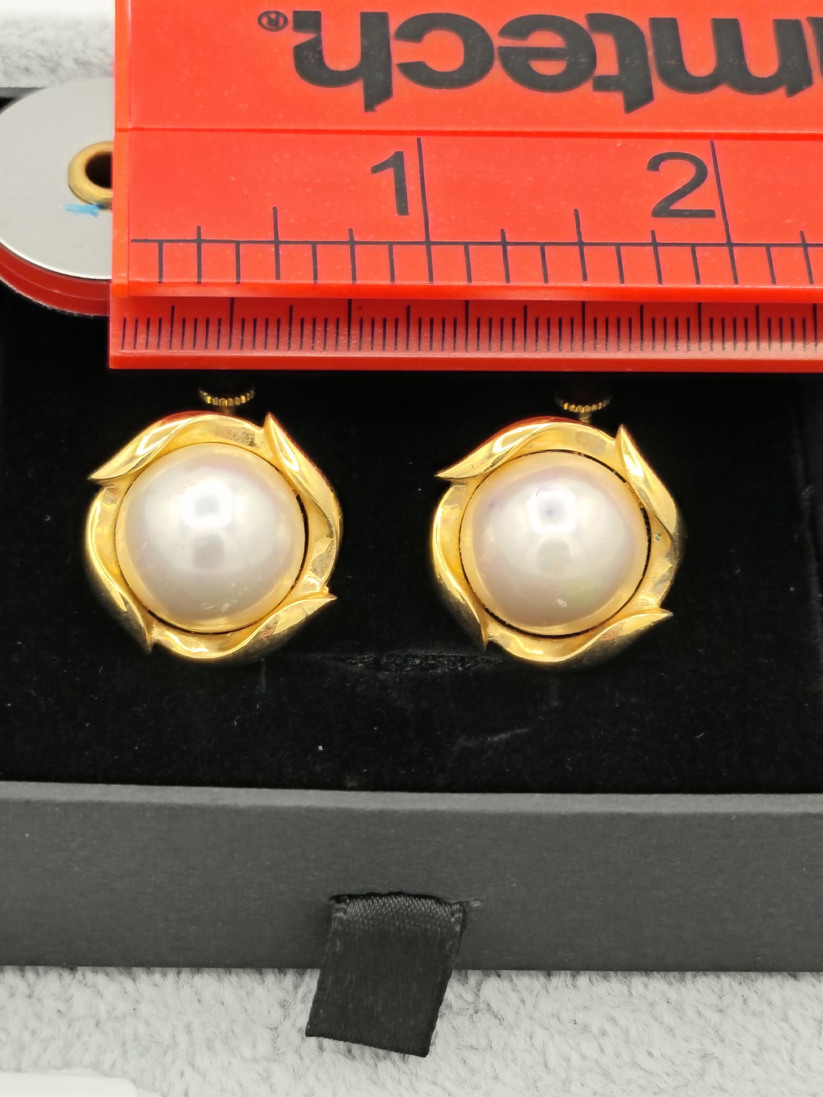 Pearl & Gold Tone Floral Clip-On Earrings 2.2 cm Women image 3