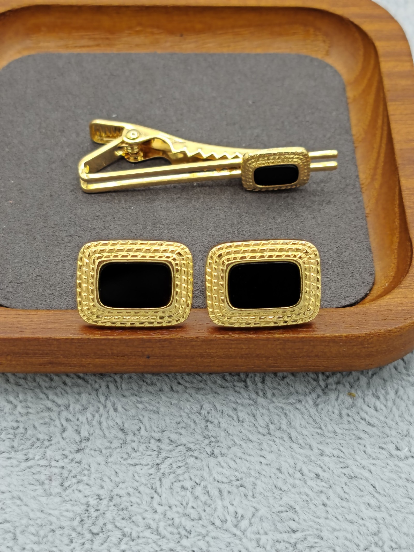 Vintage Gold & Black Rectangle Cufflinks & Tie Clip Set image 4