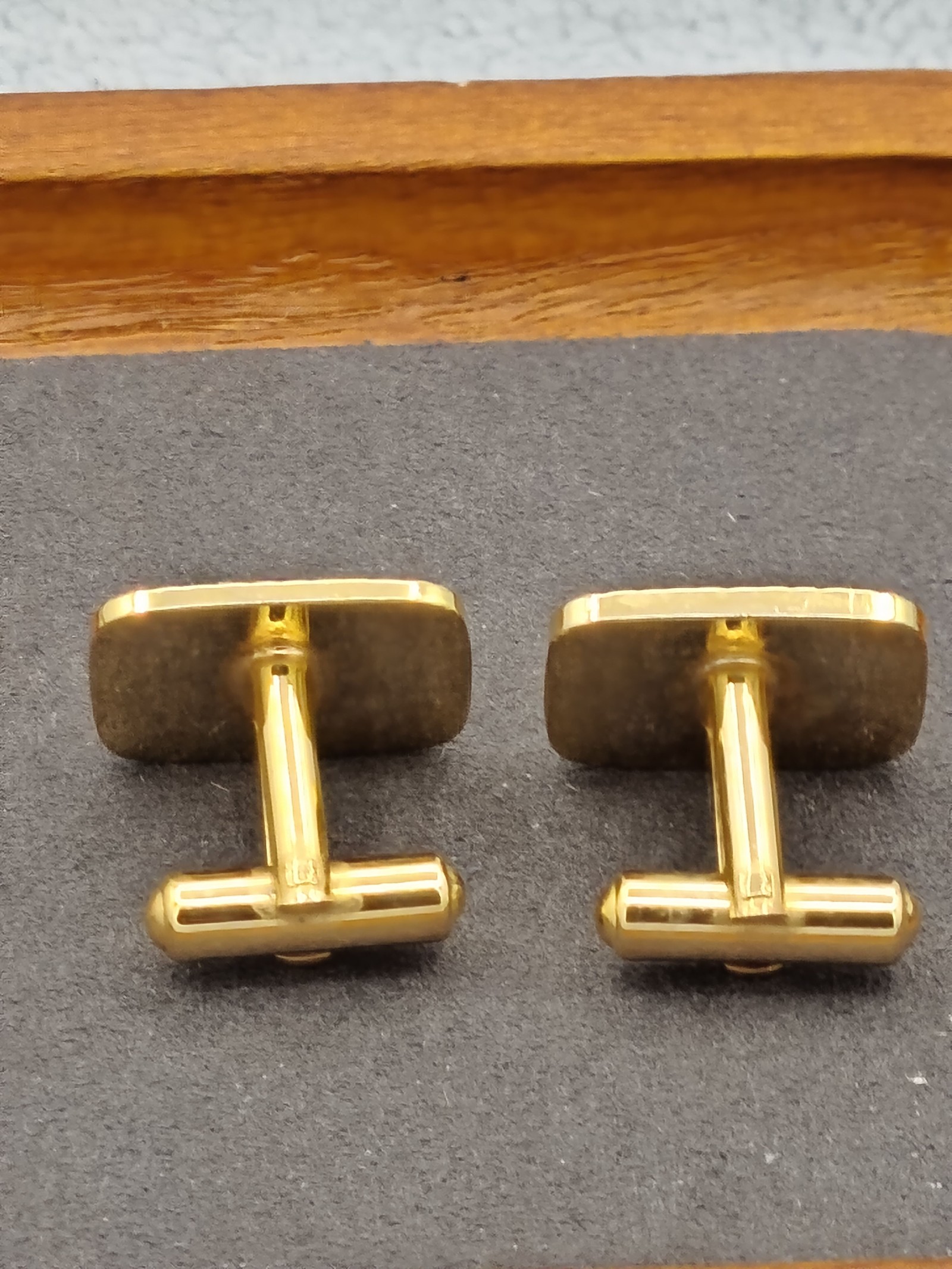 Vintage Gold & Black Rectangle Cufflinks & Tie Clip Set image 7