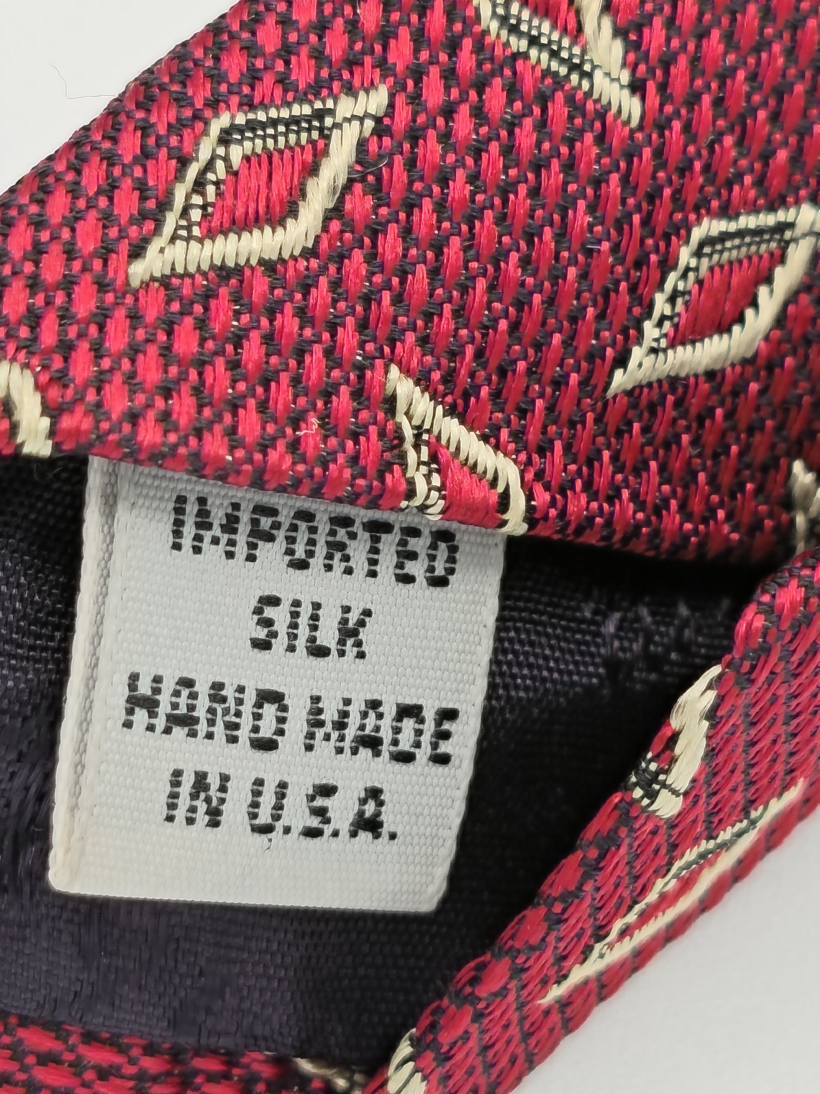 Aquascutum Men's Red Patterned Silk Tie Handmade USA image 7