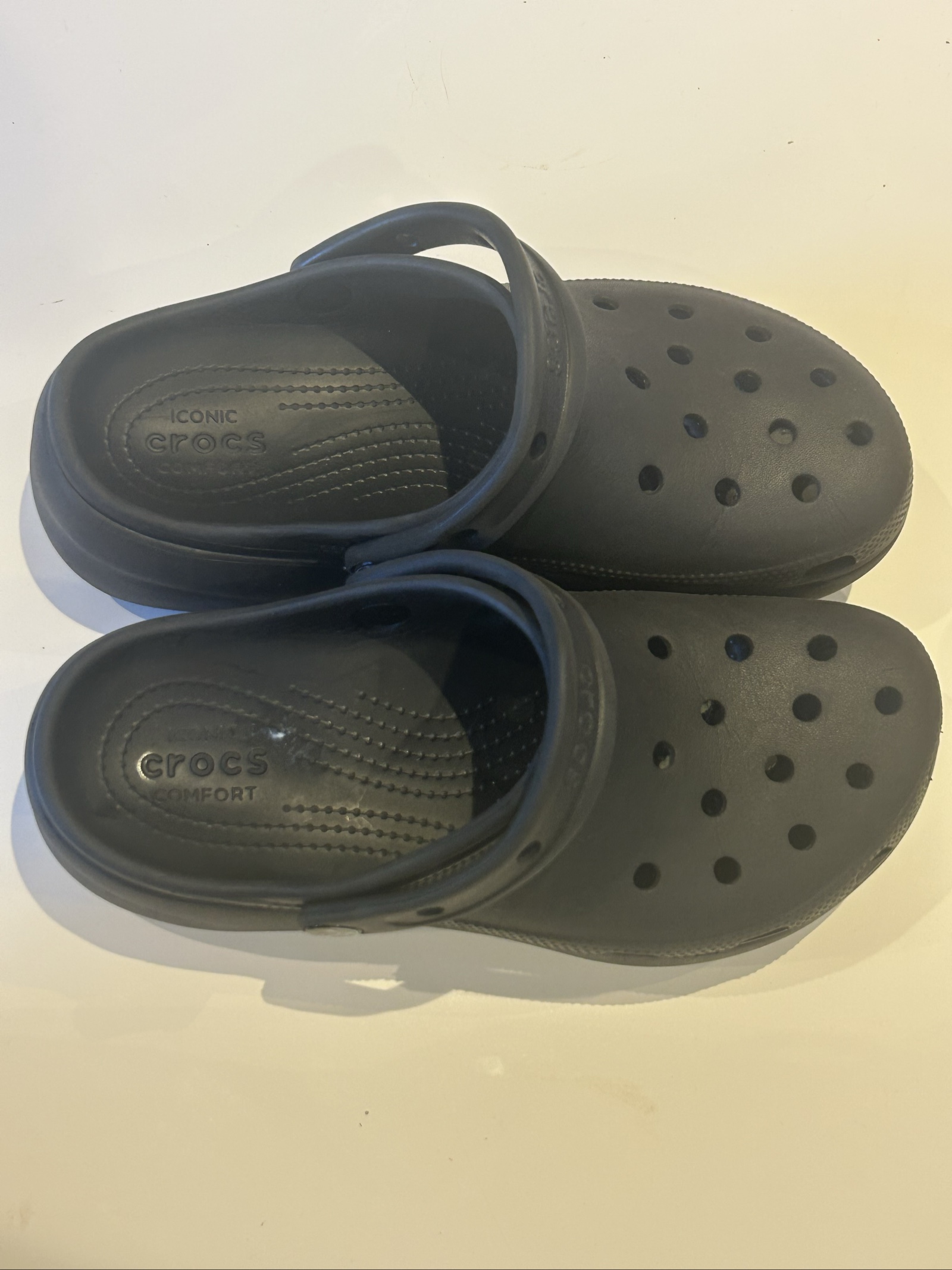 Crocs Women's Black Classic Clogs W8 Comfortable Shoes image 2