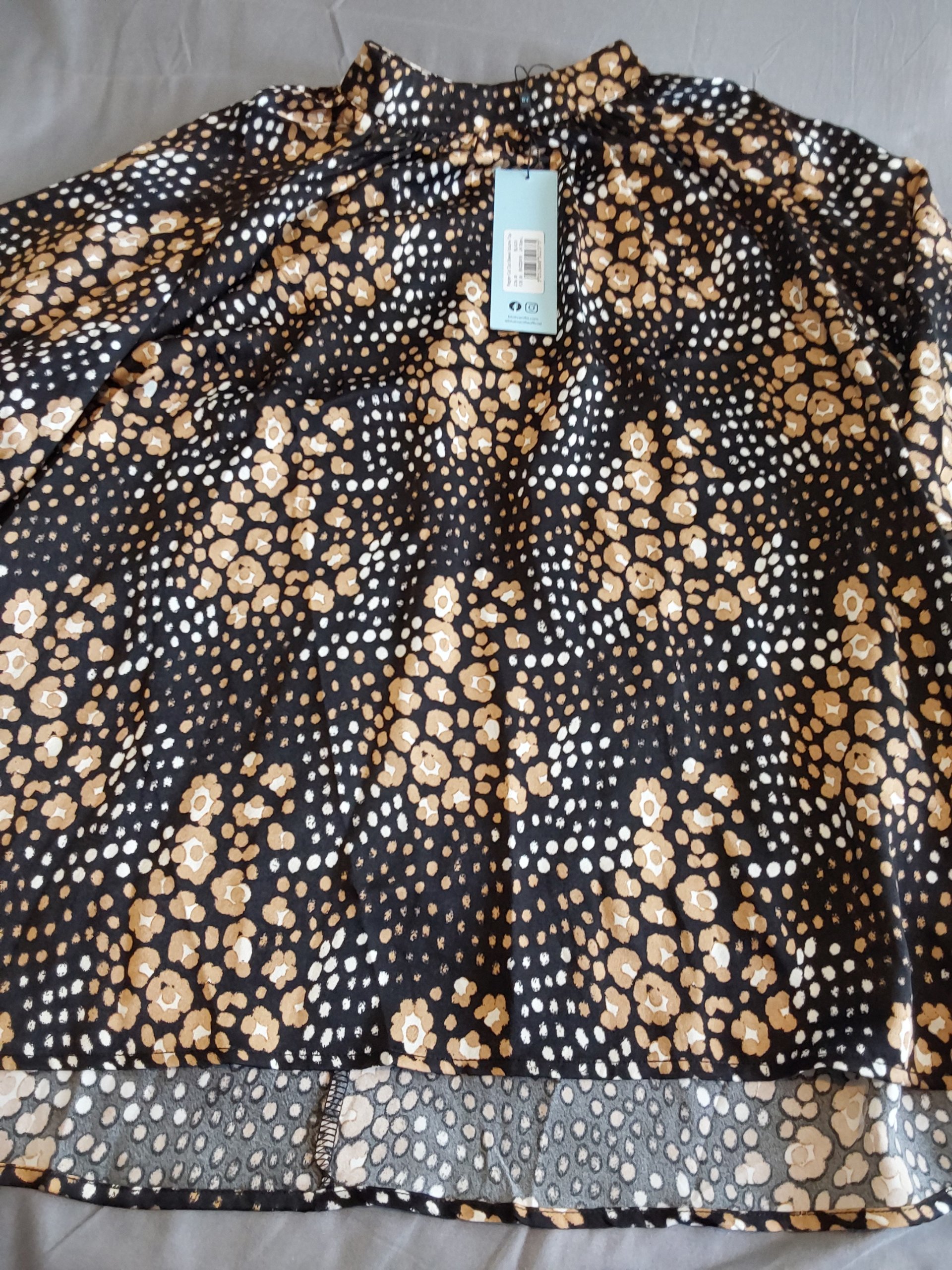 Blue Vanilla Black, Beige & White Raglan Cut Sleeve Volume Top UK 12