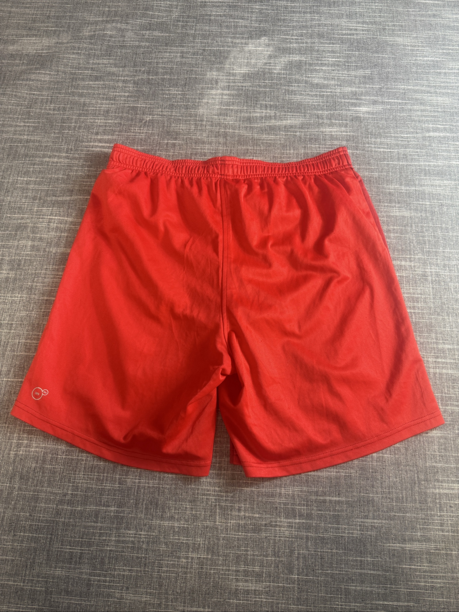 Puma Men's Red Dry Cell Sports Training Shorts Large image 4