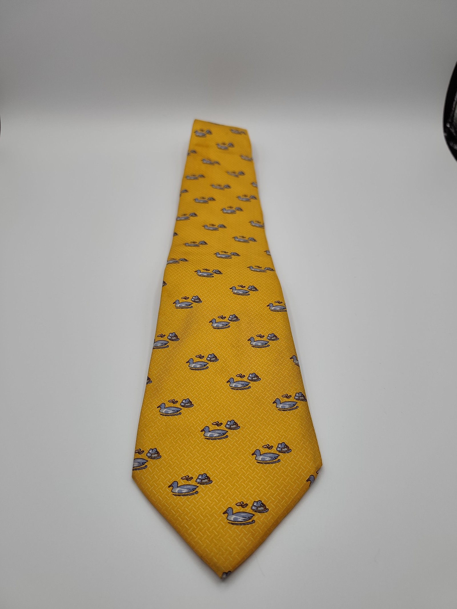 Charles Jourdan Men Yellow Silk Duck Pattern Tie image 5
