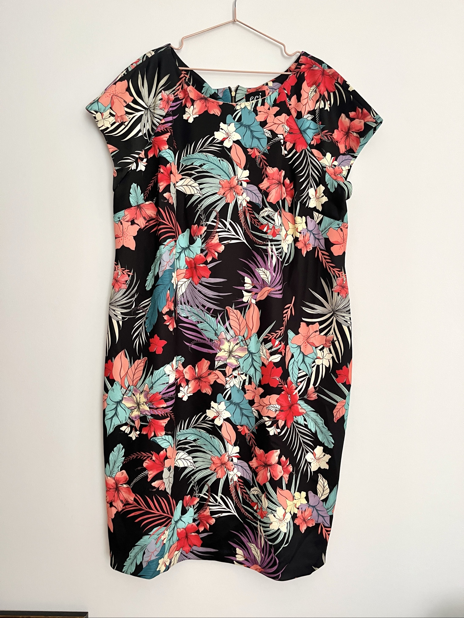 ECI Women Black Tropical Floral Print Neoprene Dress 22W