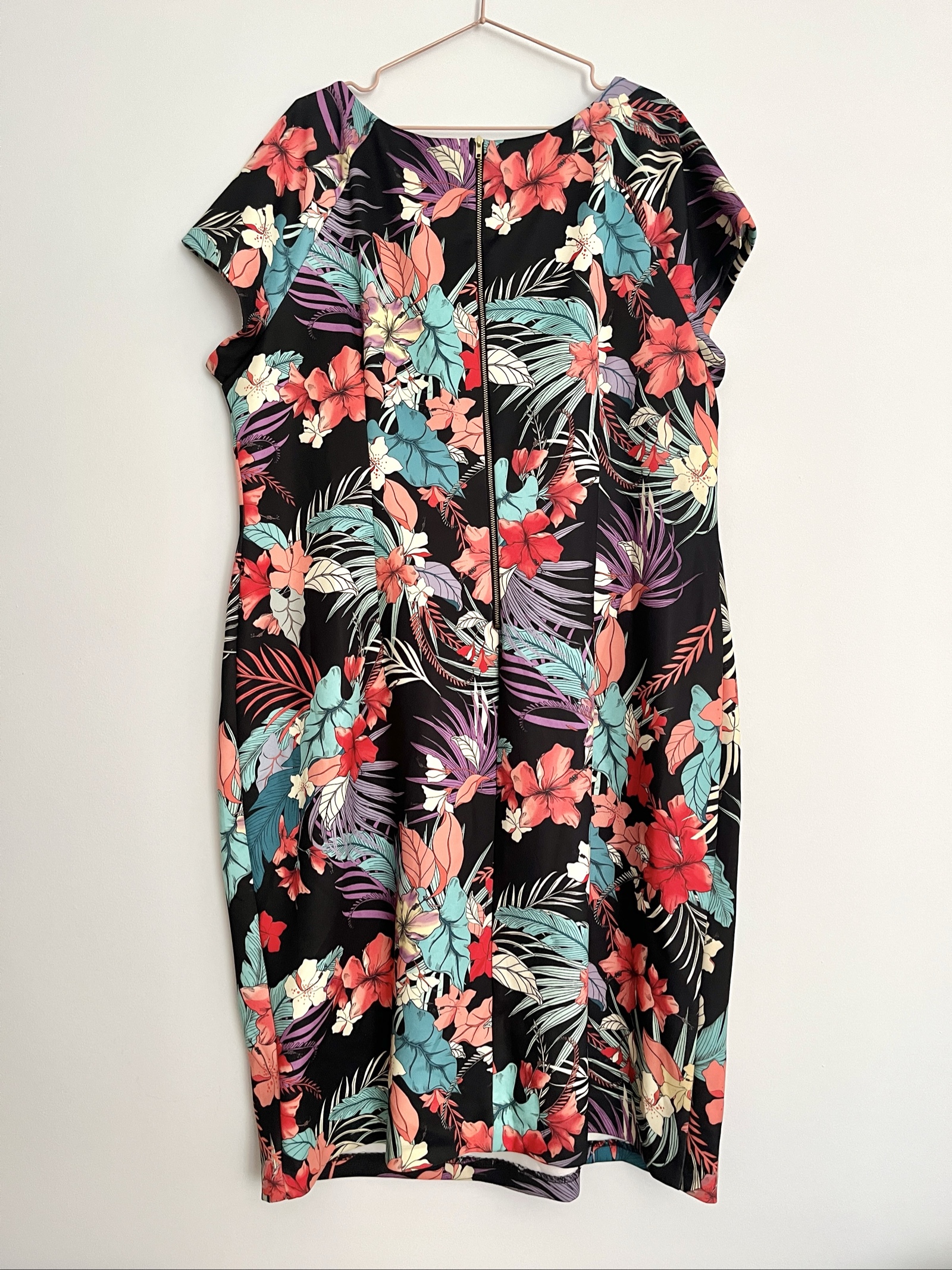 ECI Women Black Tropical Floral Print Neoprene Dress 22W image 6