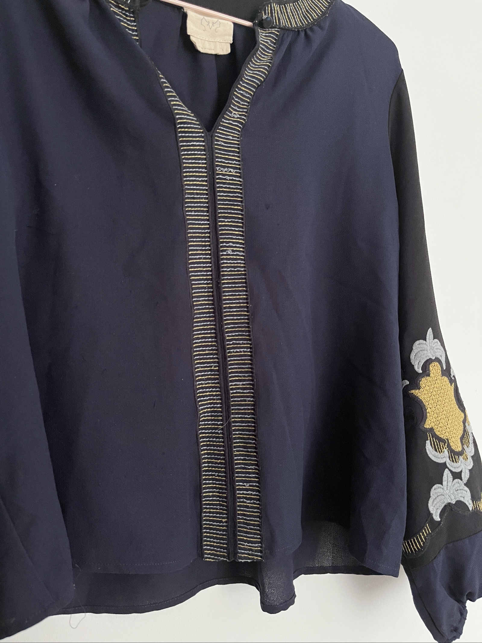 Vanessa Virginia Anthropologie Navy & Black Embroidered Women’s Blouse Small image 5