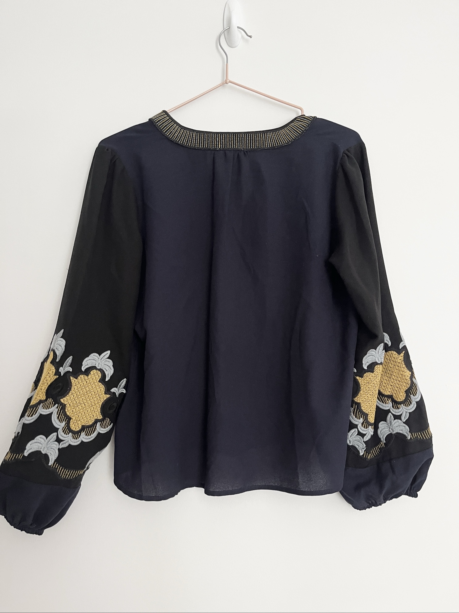 Vanessa Virginia Anthropologie Navy & Black Embroidered Women’s Blouse Small image 9