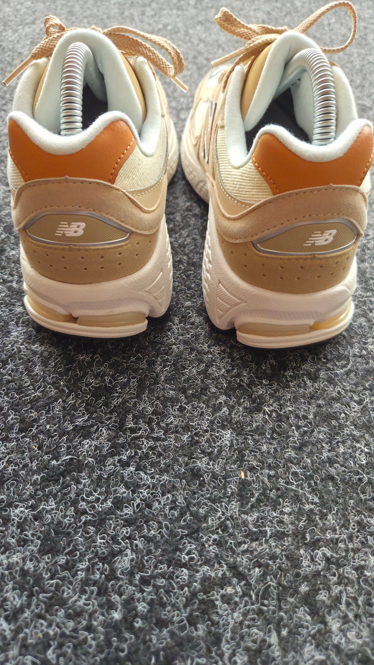 New Balance 2002R Incense Sandstone GS UK 6 EU 39 Beige Trainers GC2002EF image 6