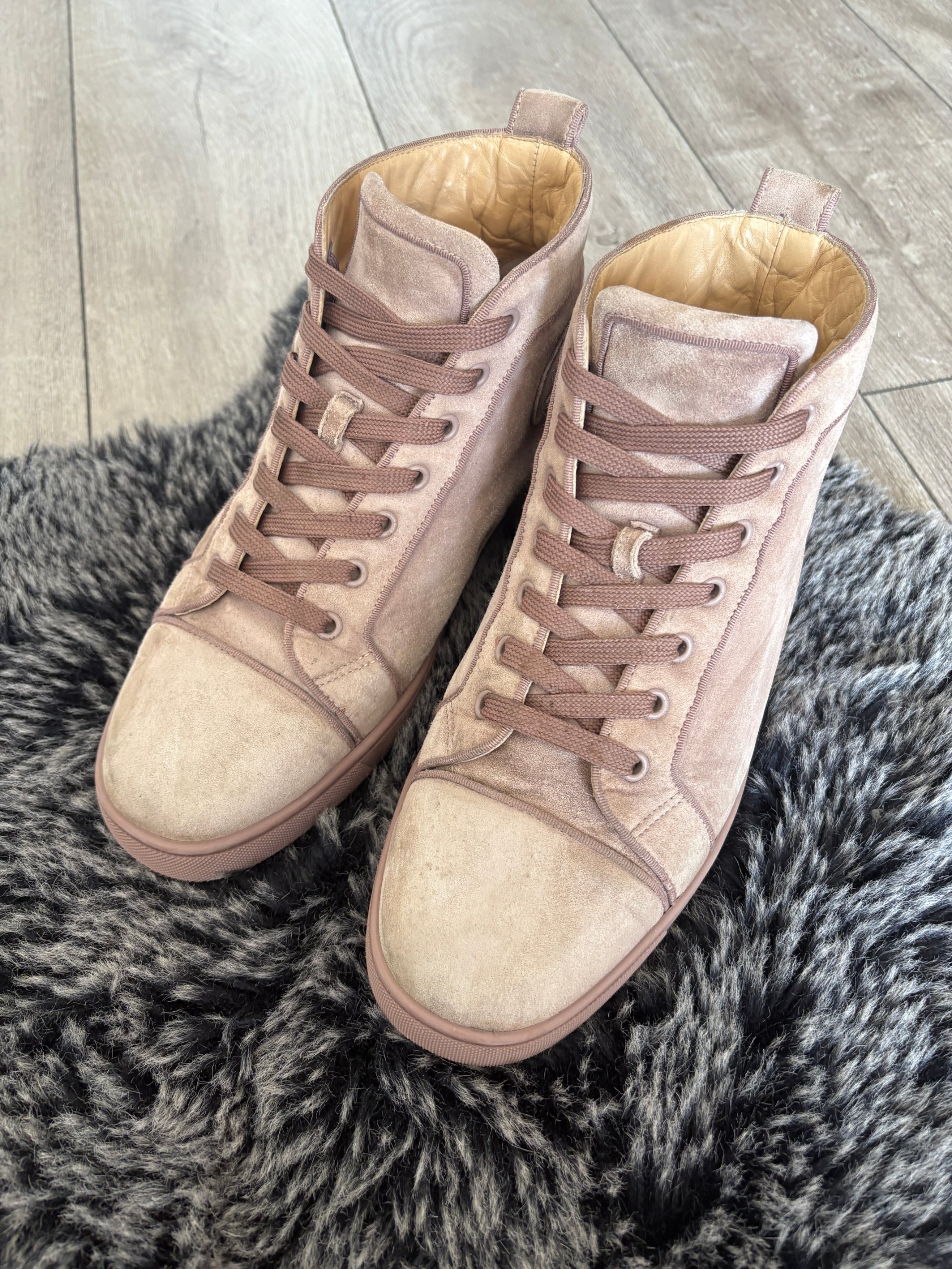 Christian Louboutin Louis Flat Suede Beige Size 41 image 3