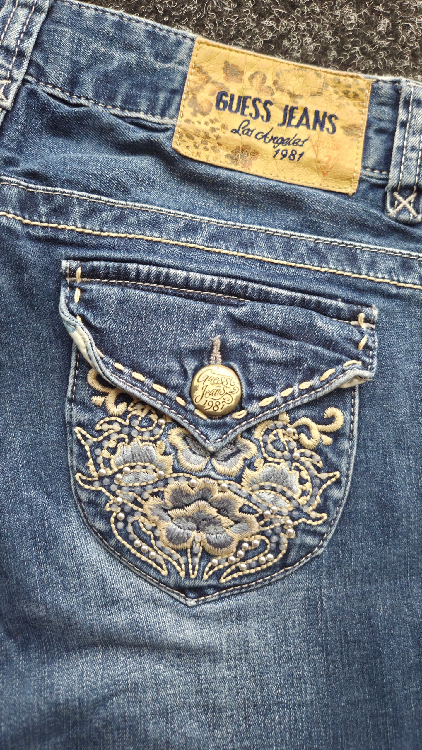 Guess Jeans Los Angeles 1981 Y2K Low Rise Bootcut Floral Embroidered Flap Pocket W28 L30 UK 8 image 4