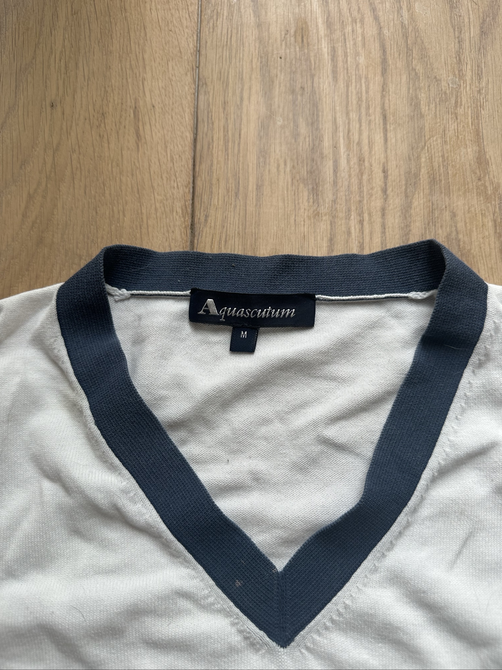 Aquascutum Women's White & Navy V-Neck Long Sleeve Top Medium image 6