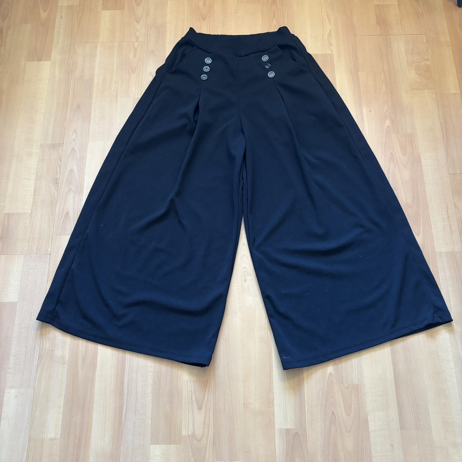 Black Pleated Wide Leg Culottes With Front Button Detail image 2