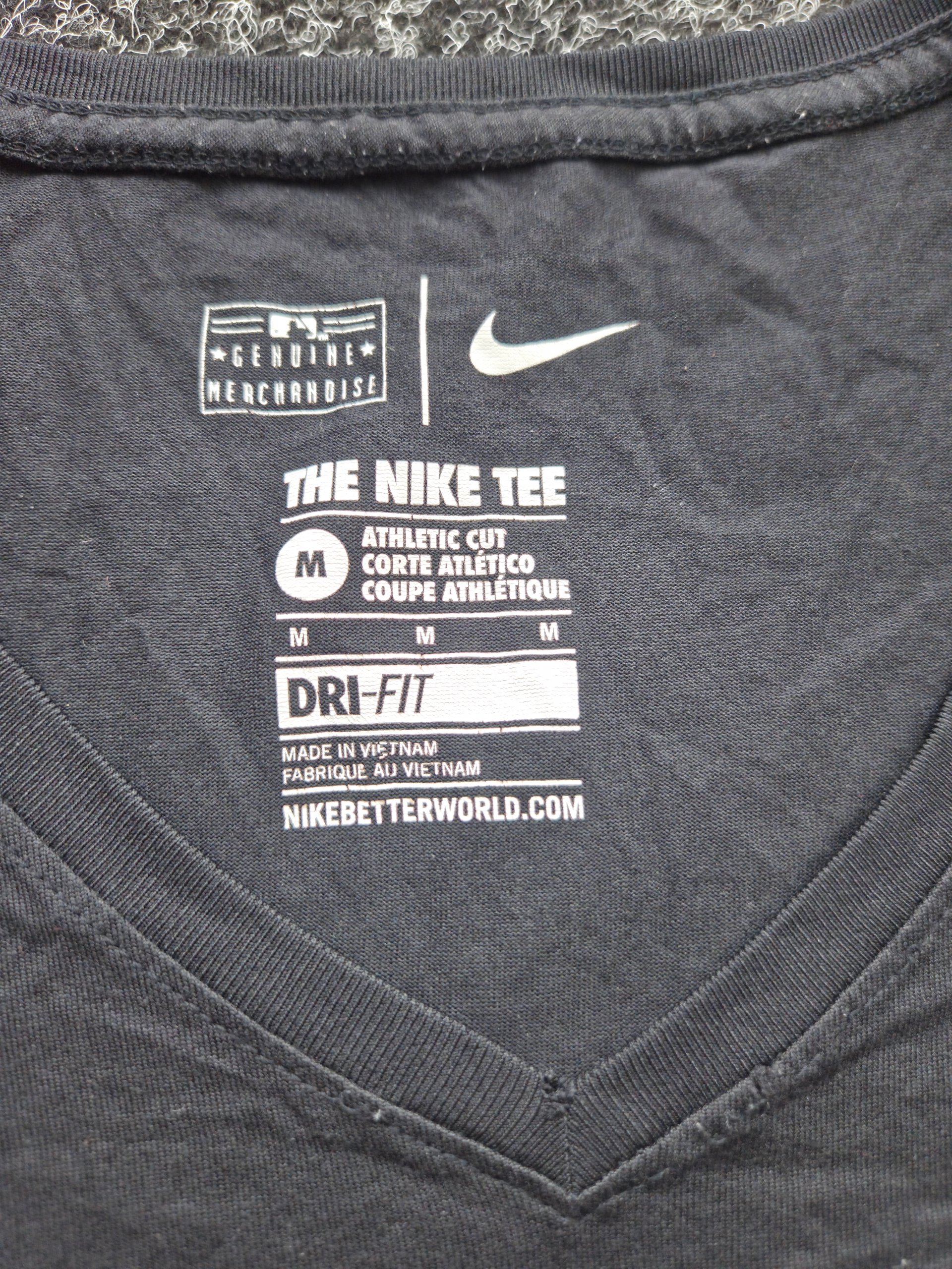 Nike Dri-FIT Colorado Graphic T-Shirt Black Purple Women’s Medium V-Neck Sports Top image 8