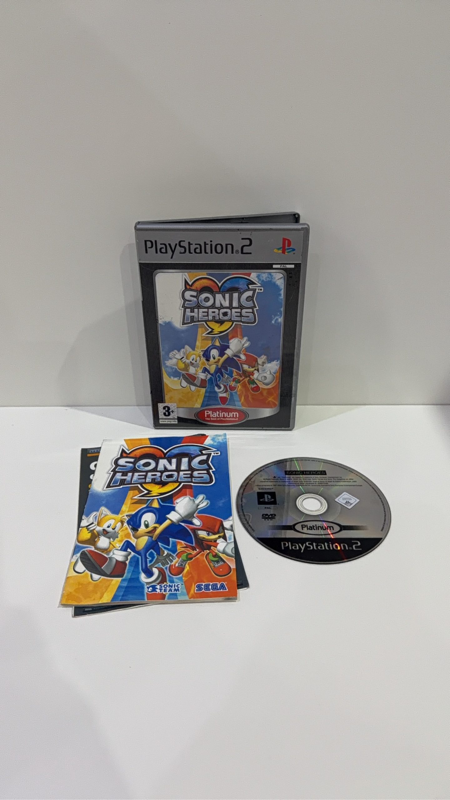 Sonic Heroes Sony PlayStation 2 PS2 Platinum Edition Complete With Manual PAL UK