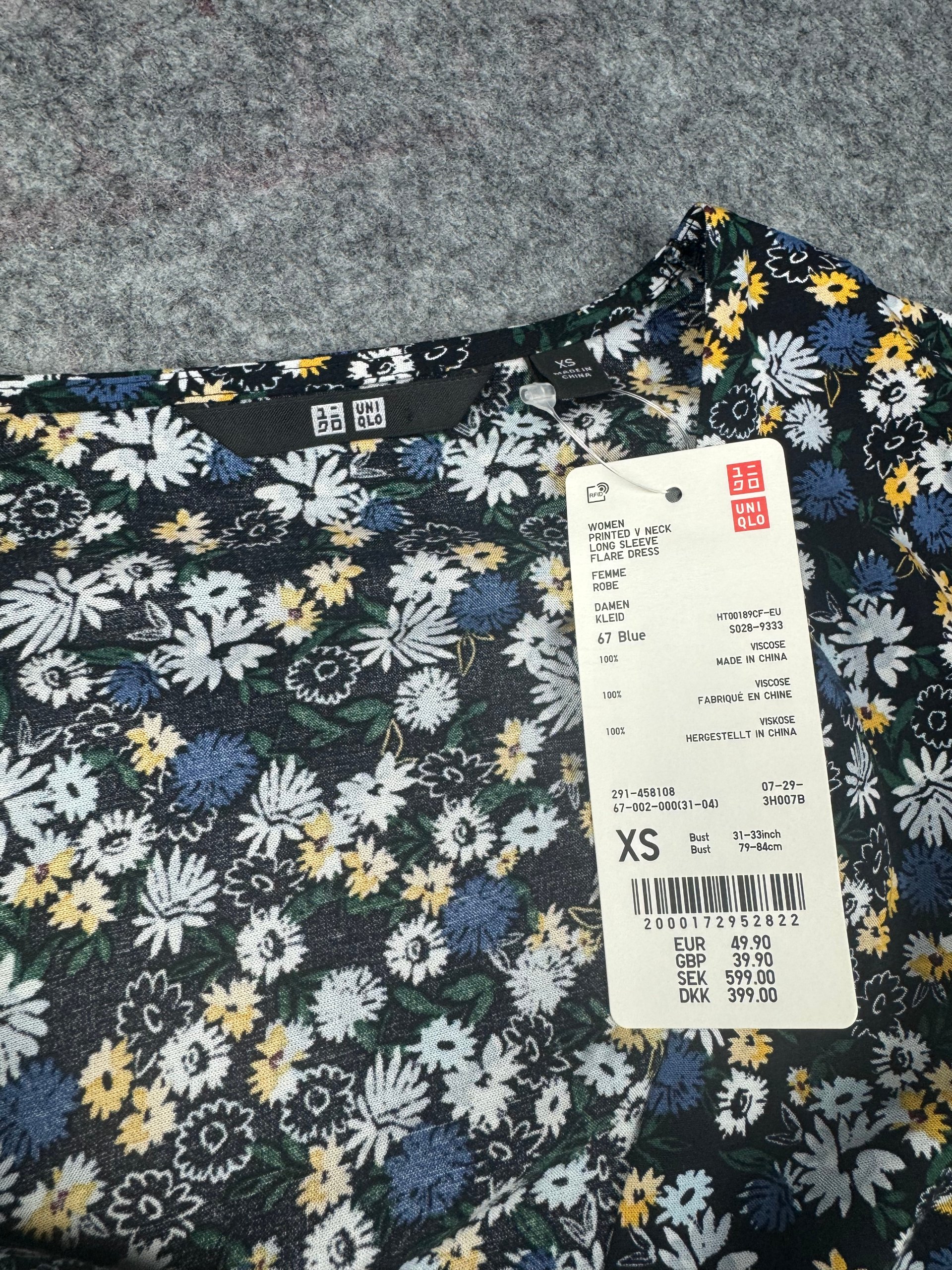 Uniqlo Black Multi Floral V‑Neck Long Sleeve Flare Dress XS image 2