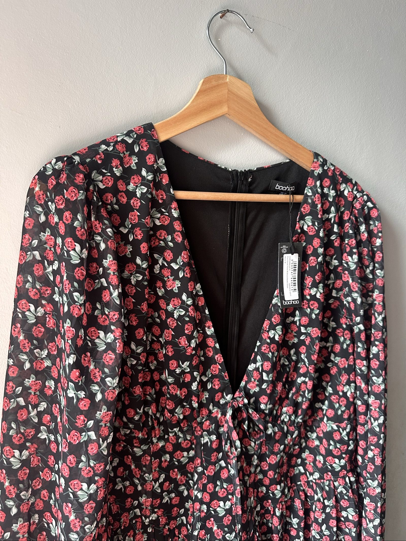 Boohoo Women's Black & Red Floral Mini Dress UK 18 image 2