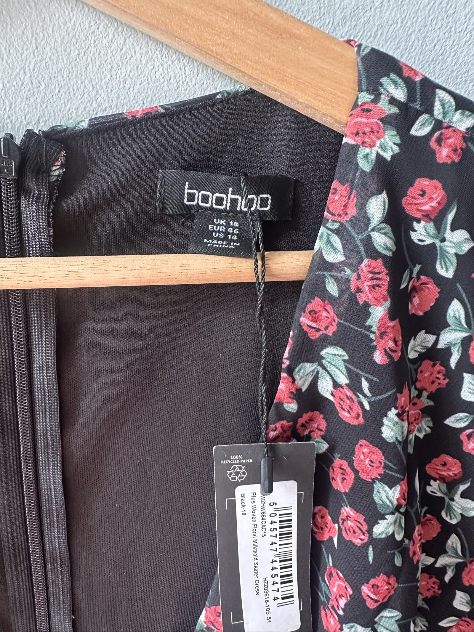 Boohoo Women's Black & Red Floral Mini Dress UK 18 image 3