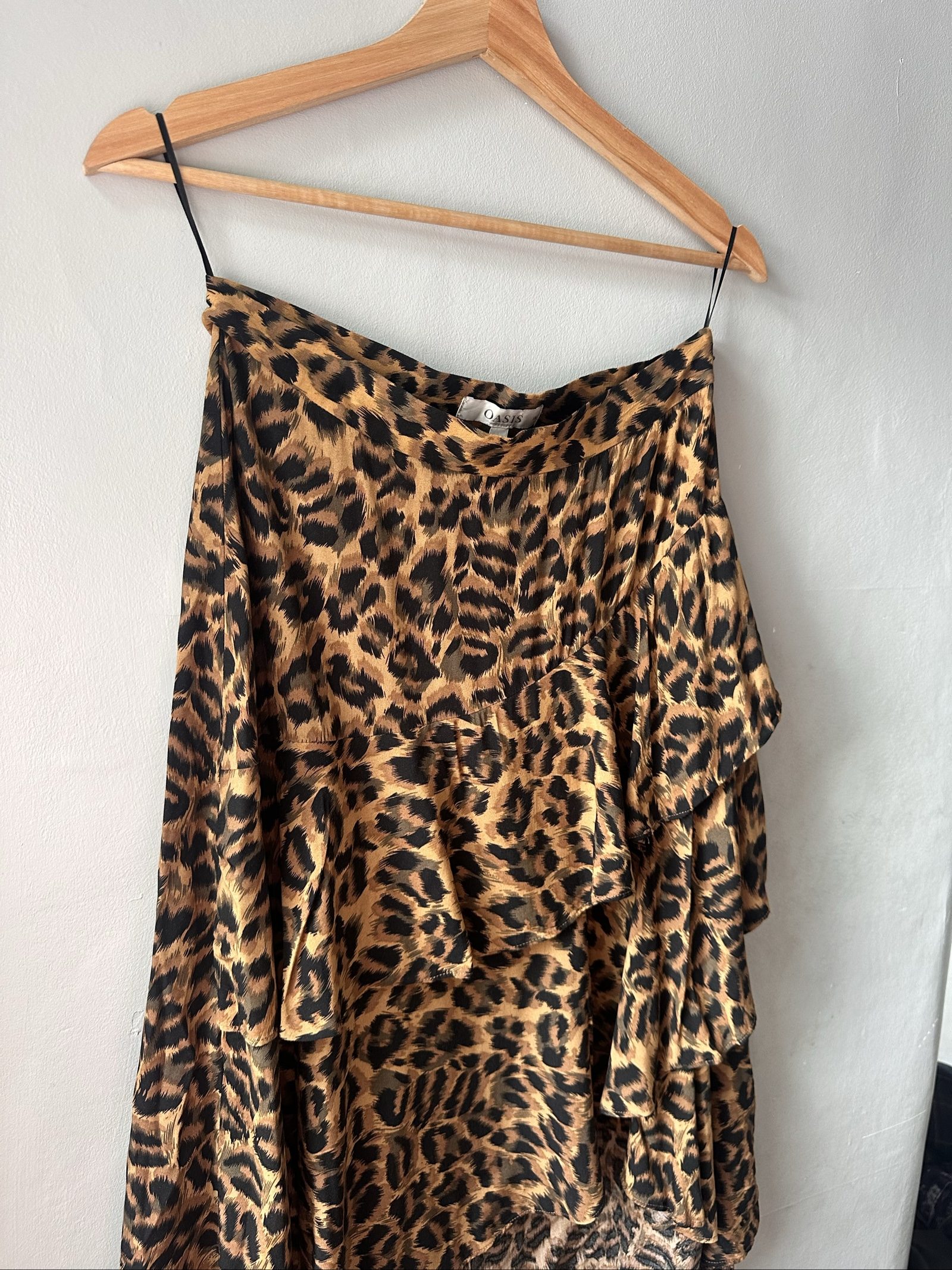 Oasis Women's Brown & Black Leopard Print Ruffle Skirt UK 10 image 2